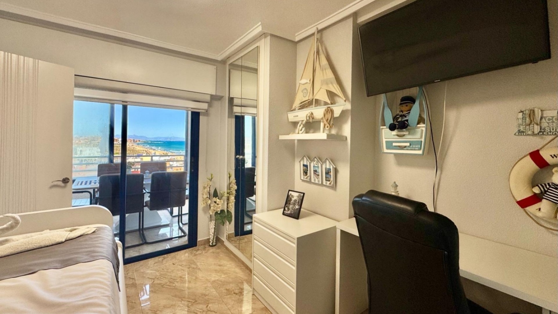 Resale - Apartment - La Mata - 1st Line to the Sea