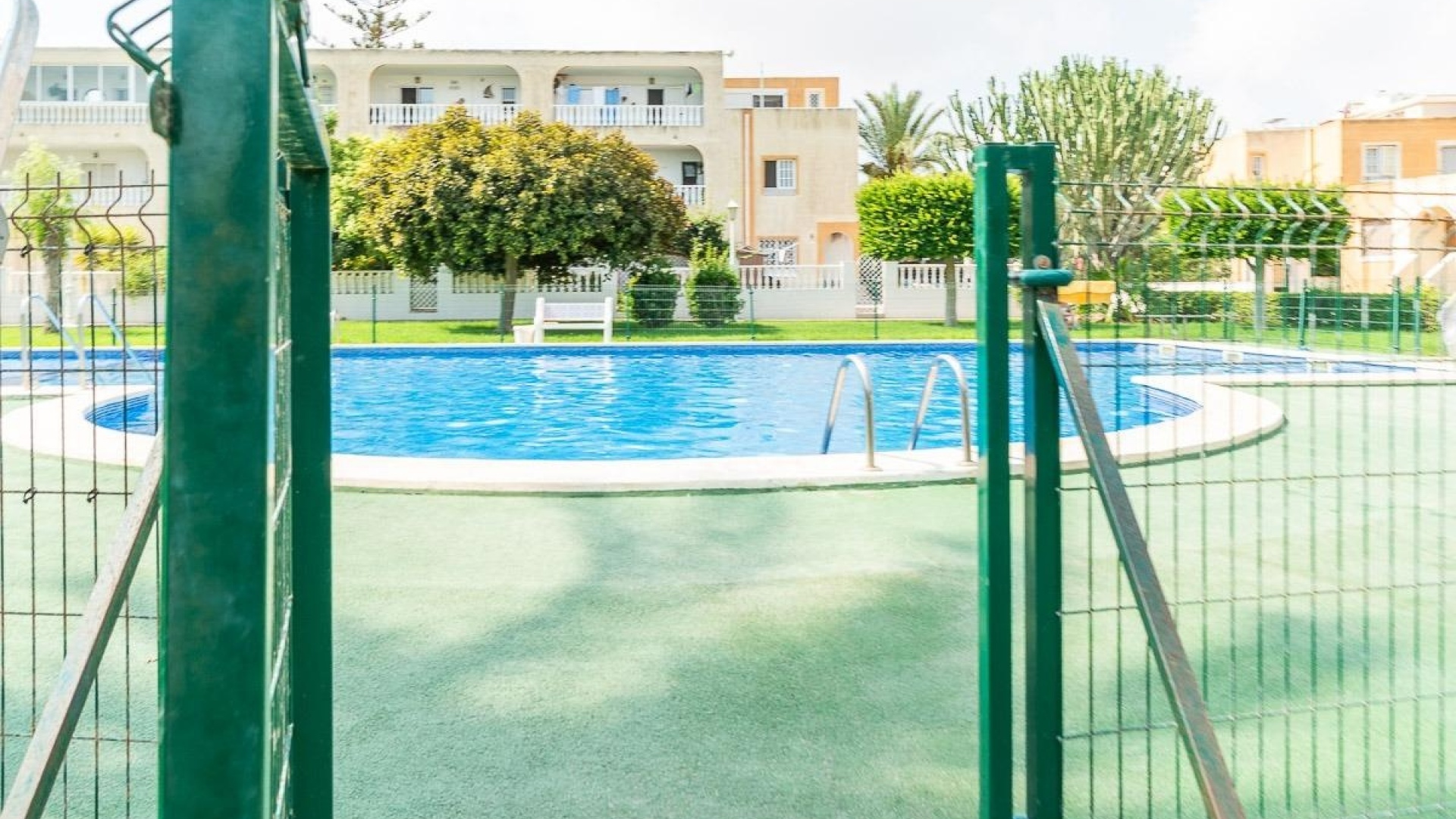 Resale - Apartment - La Mata - torre blanca