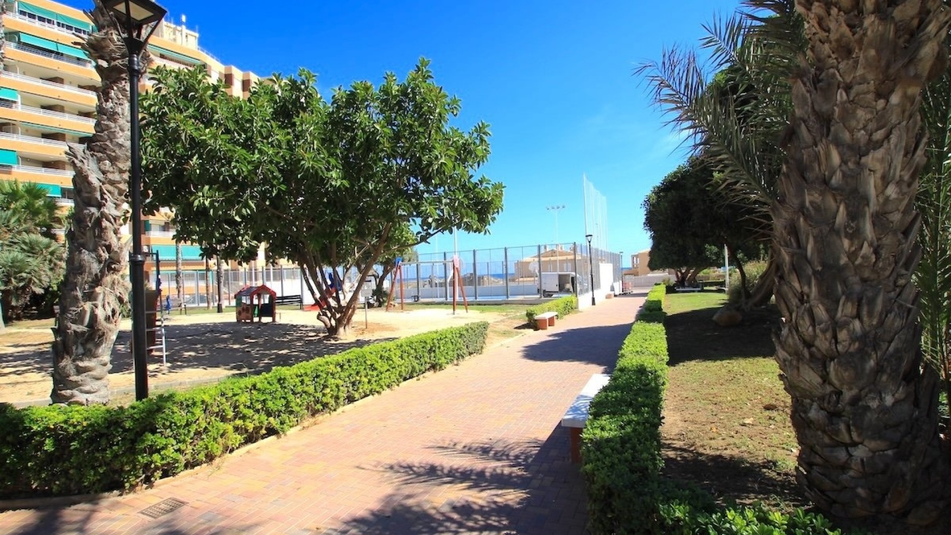 Resale - Apartment - La Mata
