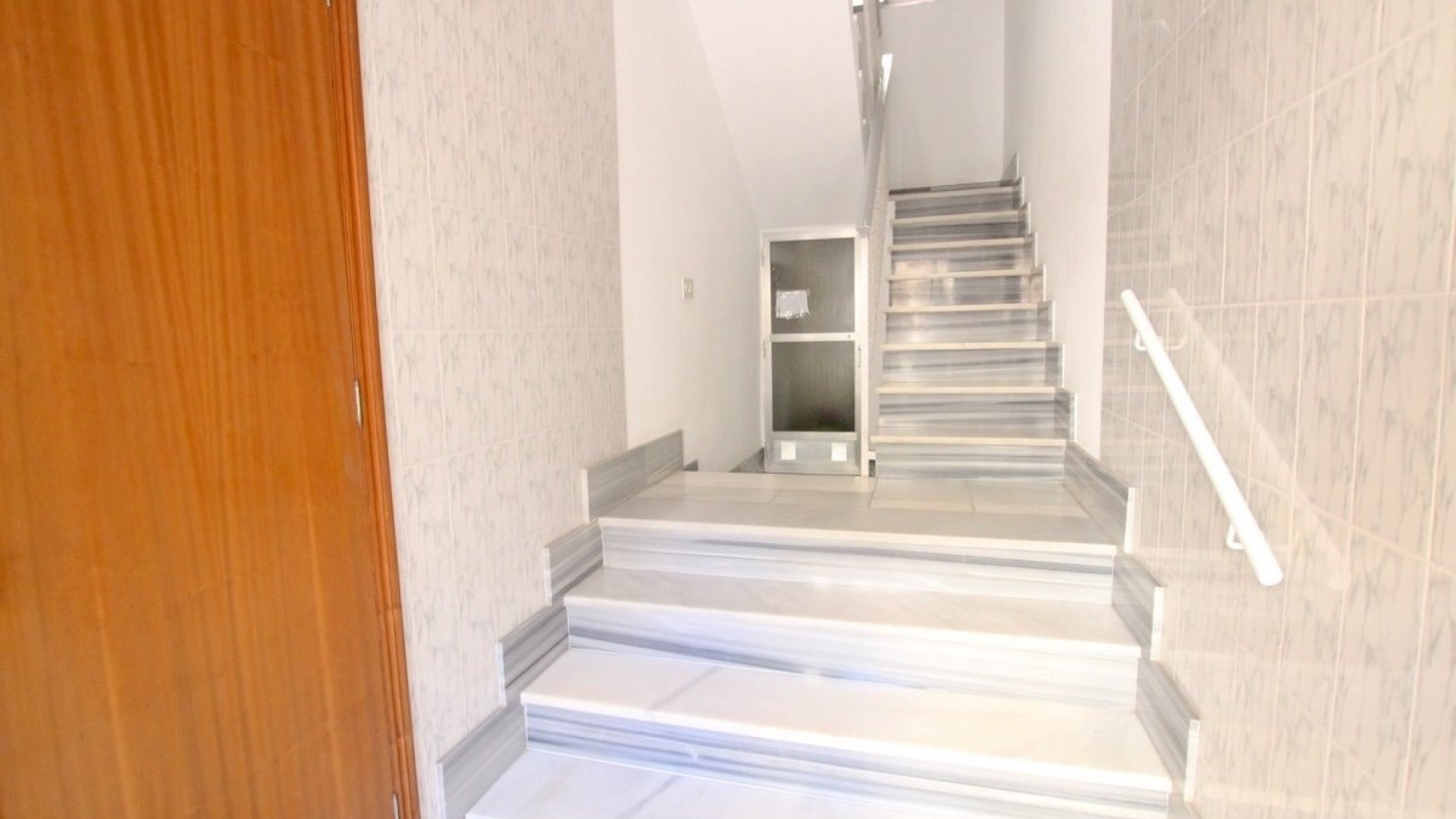 Resale - Apartment - La Mata