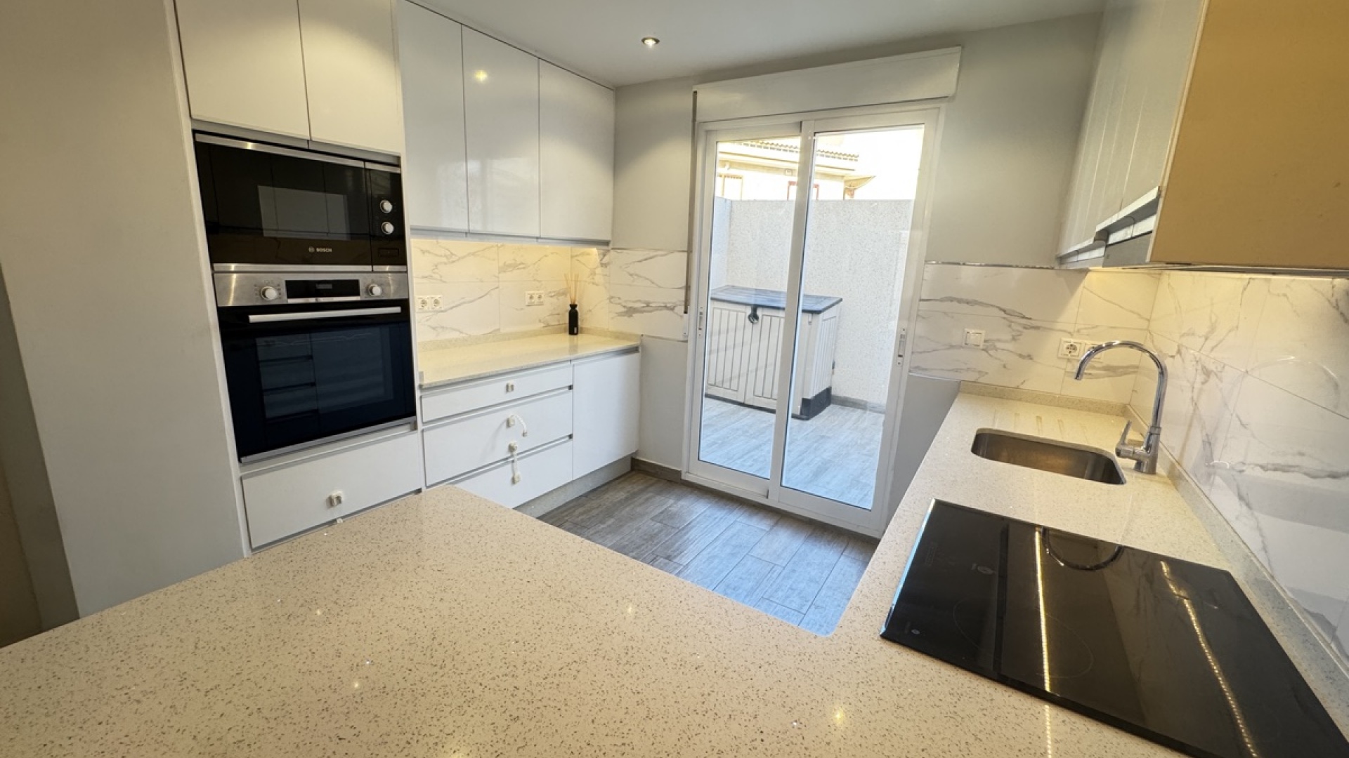 Resale - Apartment - La Zenia - amapolas