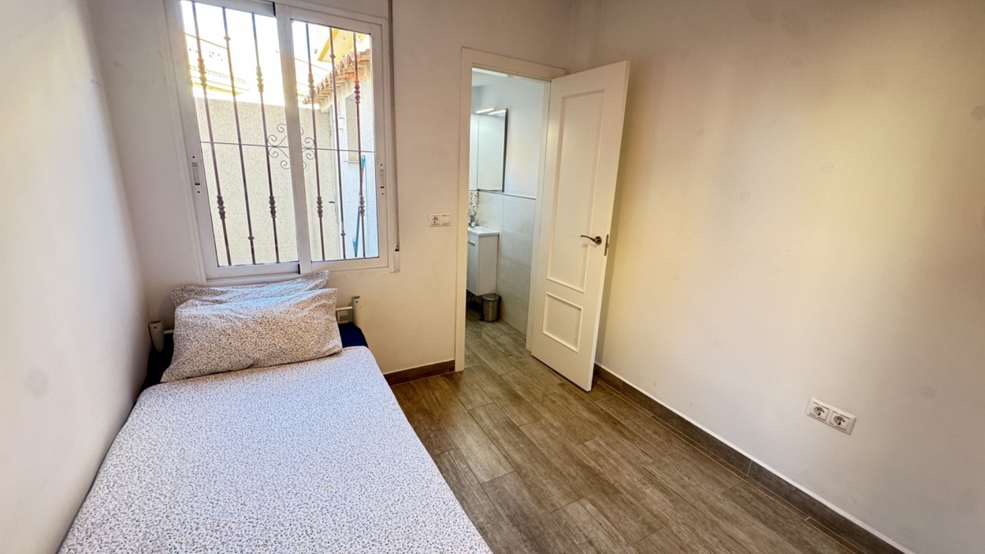 Resale - Apartment - La Zenia - amapolas