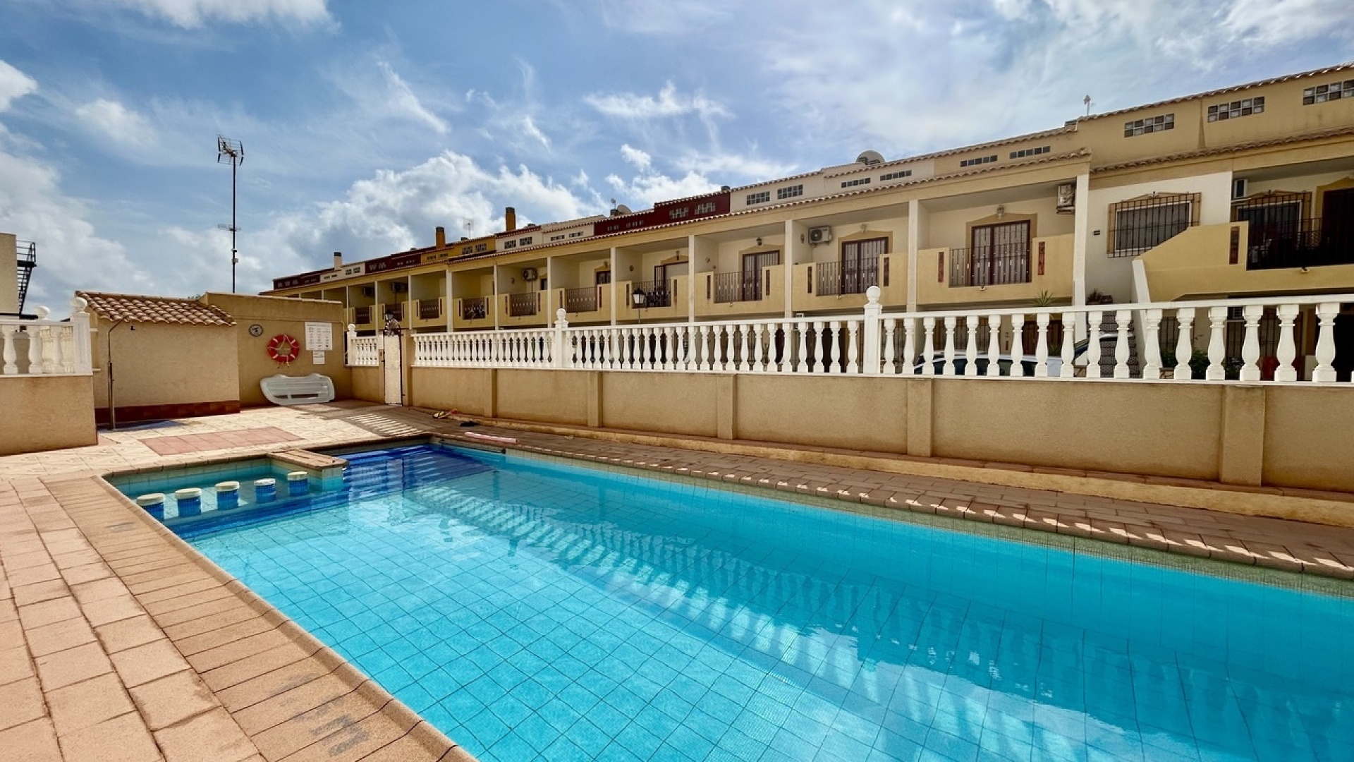 Resale - Apartment - La Zenia - amapolas