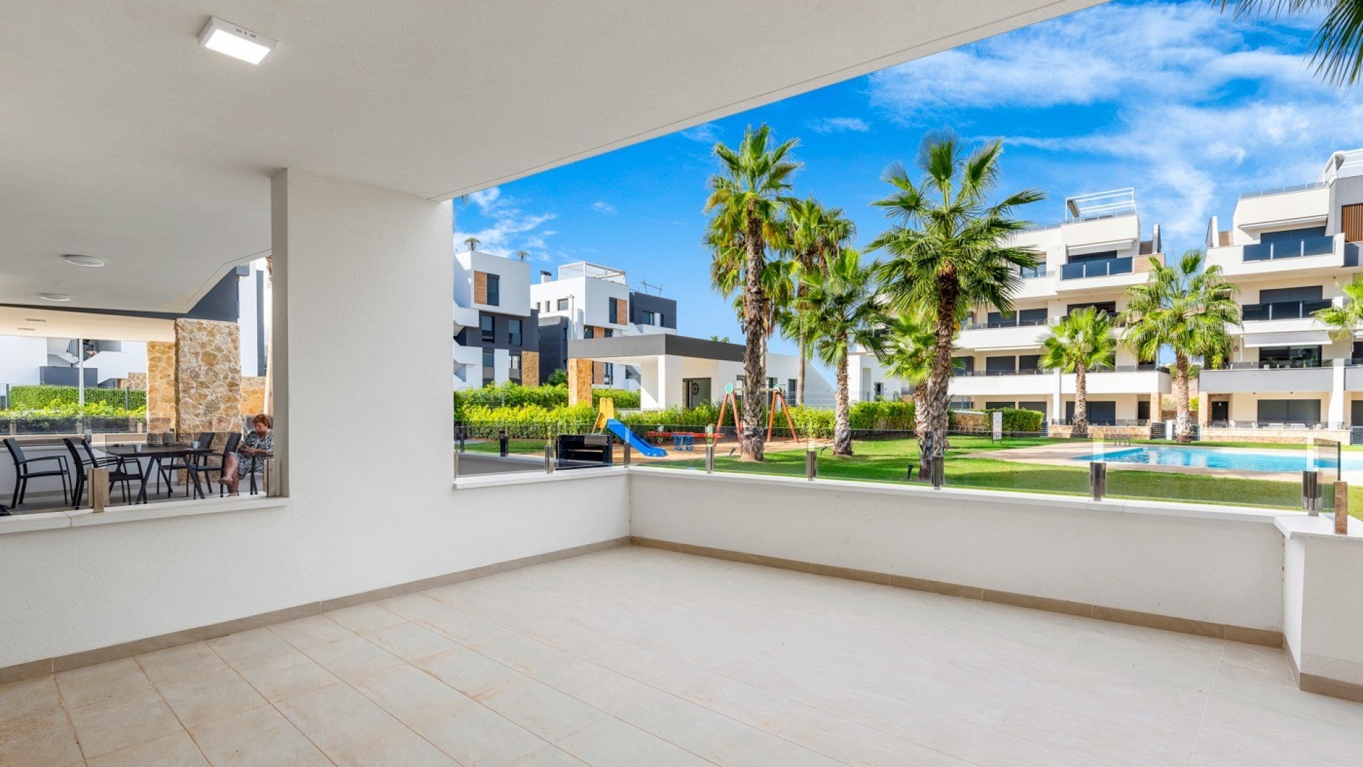 Resale - Apartment - Los Altos - Res. El Amanecer