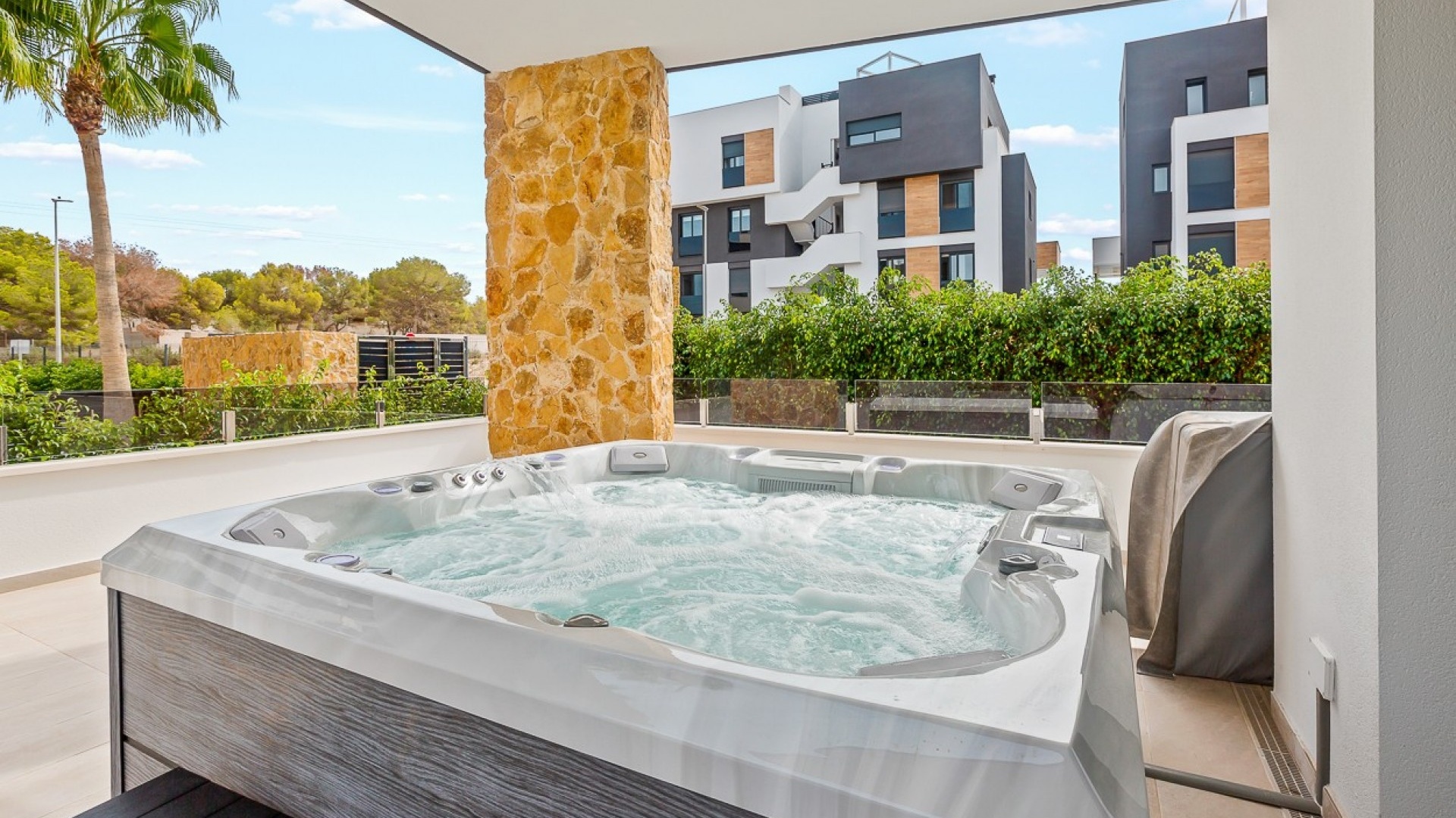 Resale - Apartment - Los Altos - Res. El Amanecer