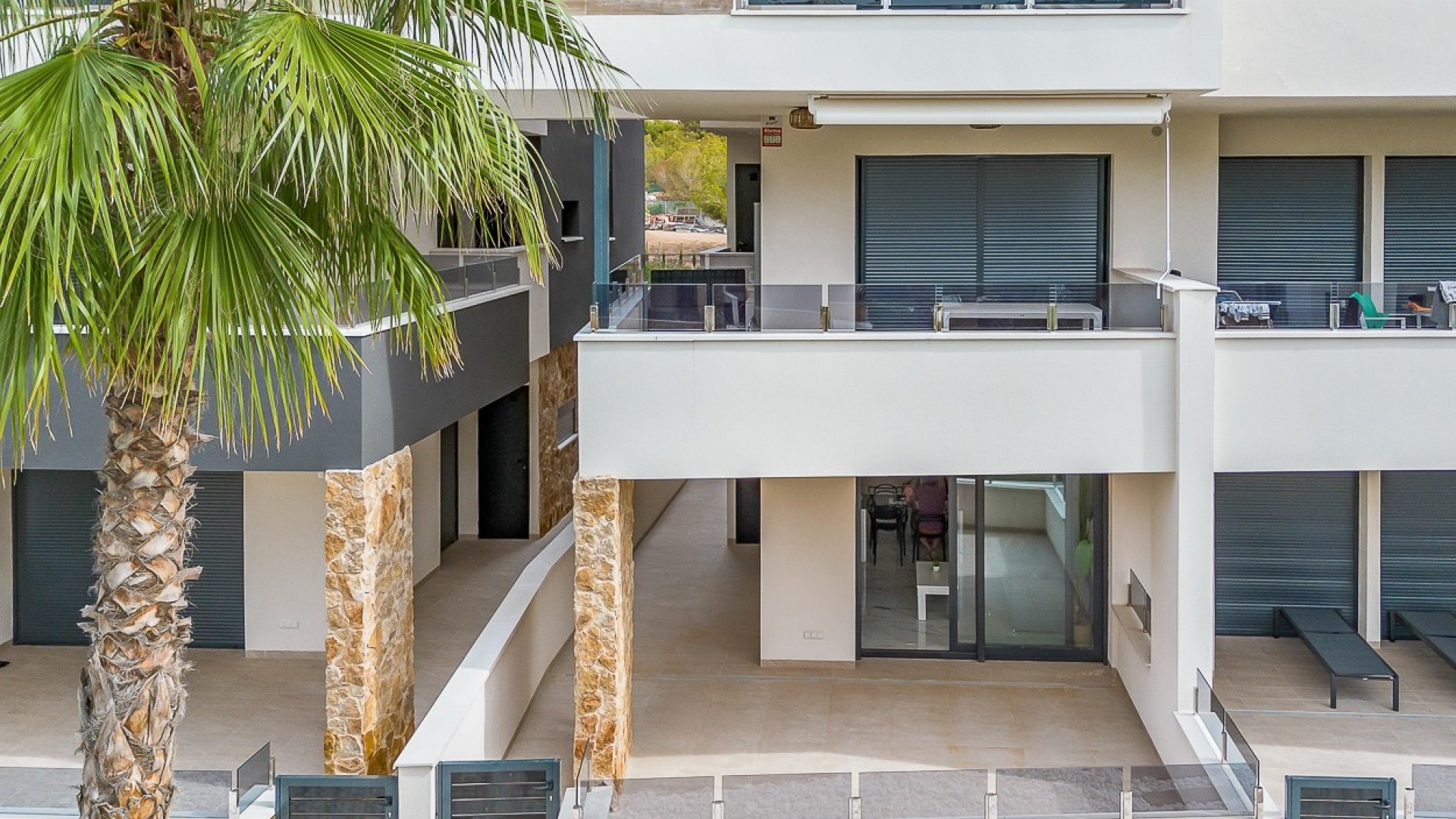 Resale - Apartment - Los Altos - Res. El Amanecer