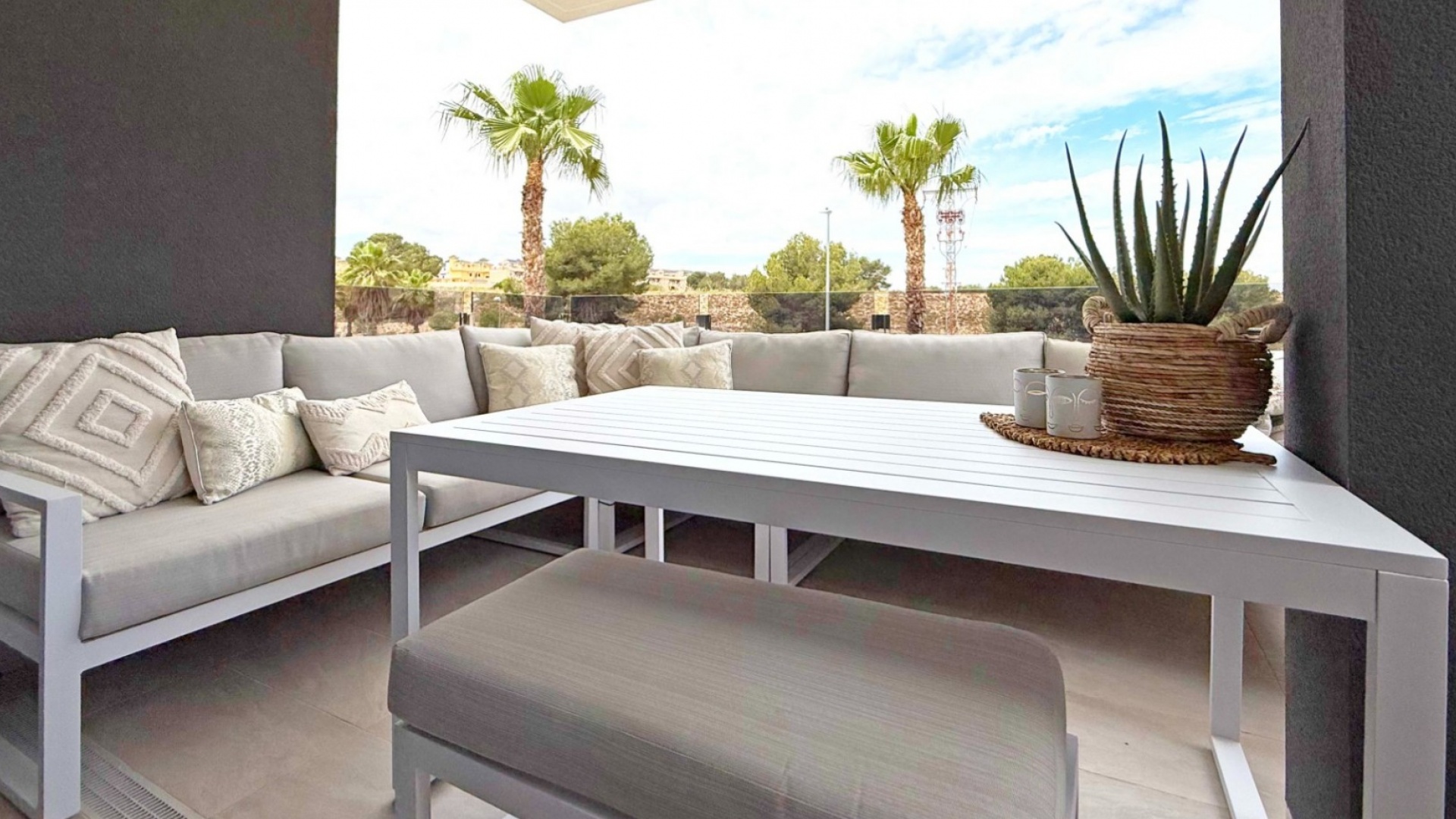 Resale - Apartment - Los Altos - Res. El Amanecer