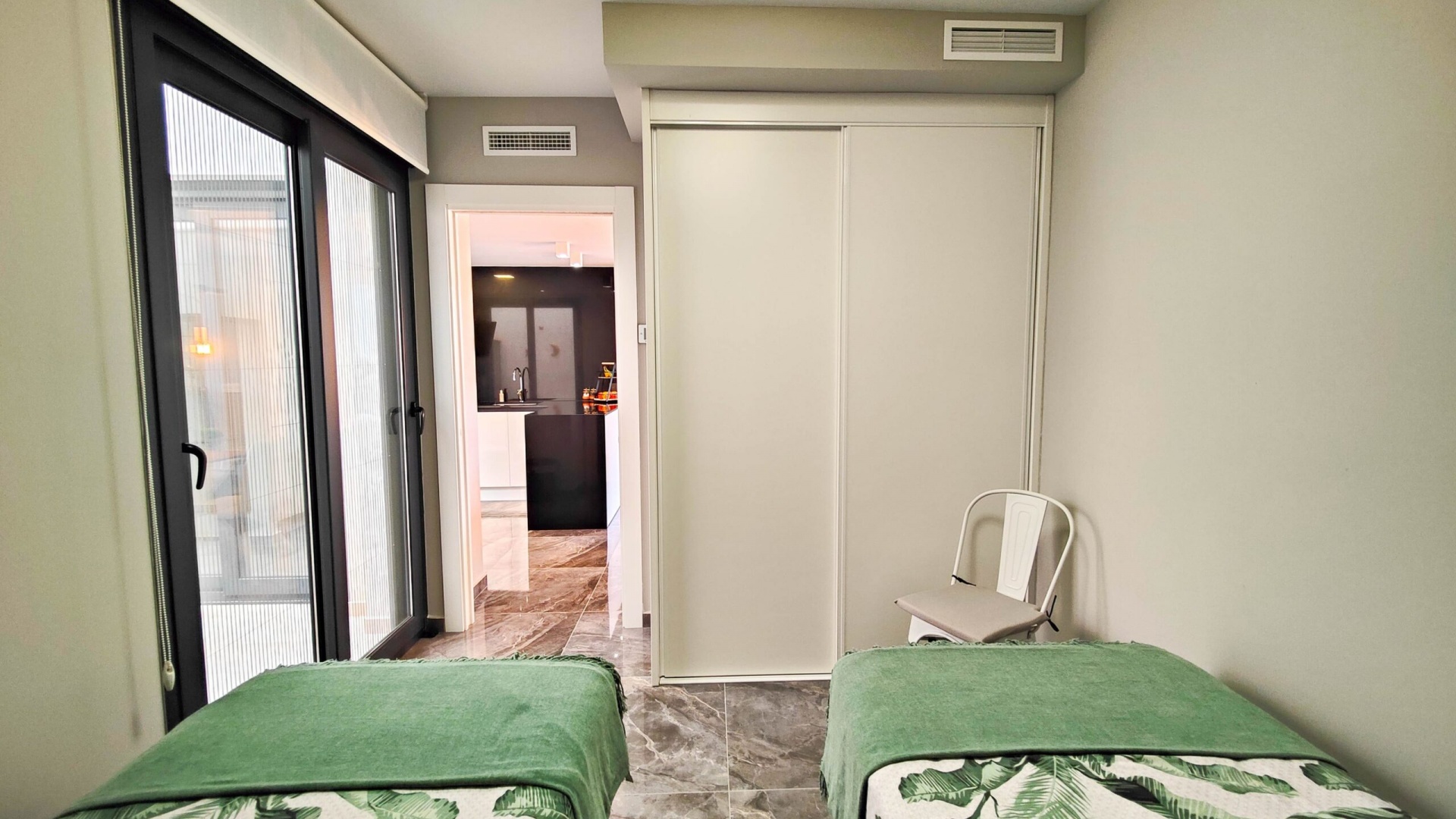 Resale - Apartment - Los Altos - Res. El Amanecer