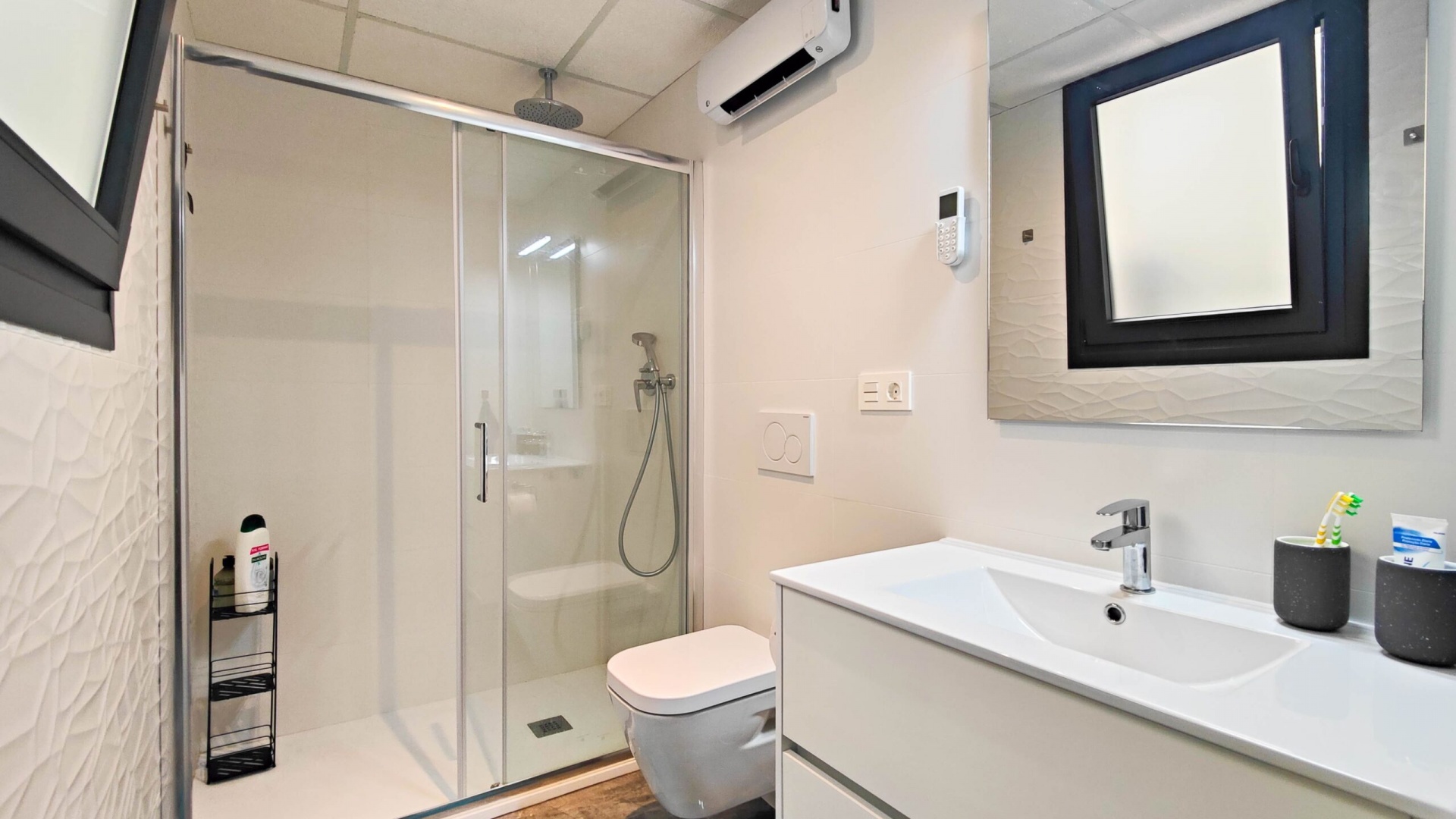 Resale - Apartment - Los Altos - Res. El Amanecer