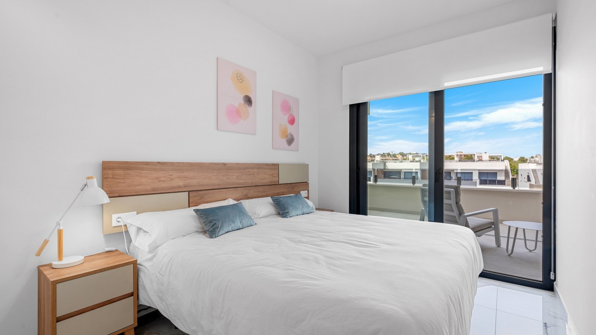 Resale - Apartment - Los Altos - Res. El Amanecer