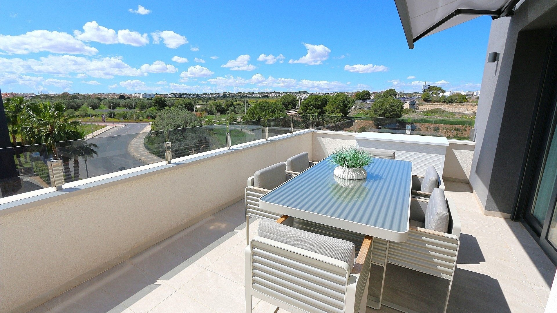 Resale - Apartment - Los Altos - Res. El Amanecer
