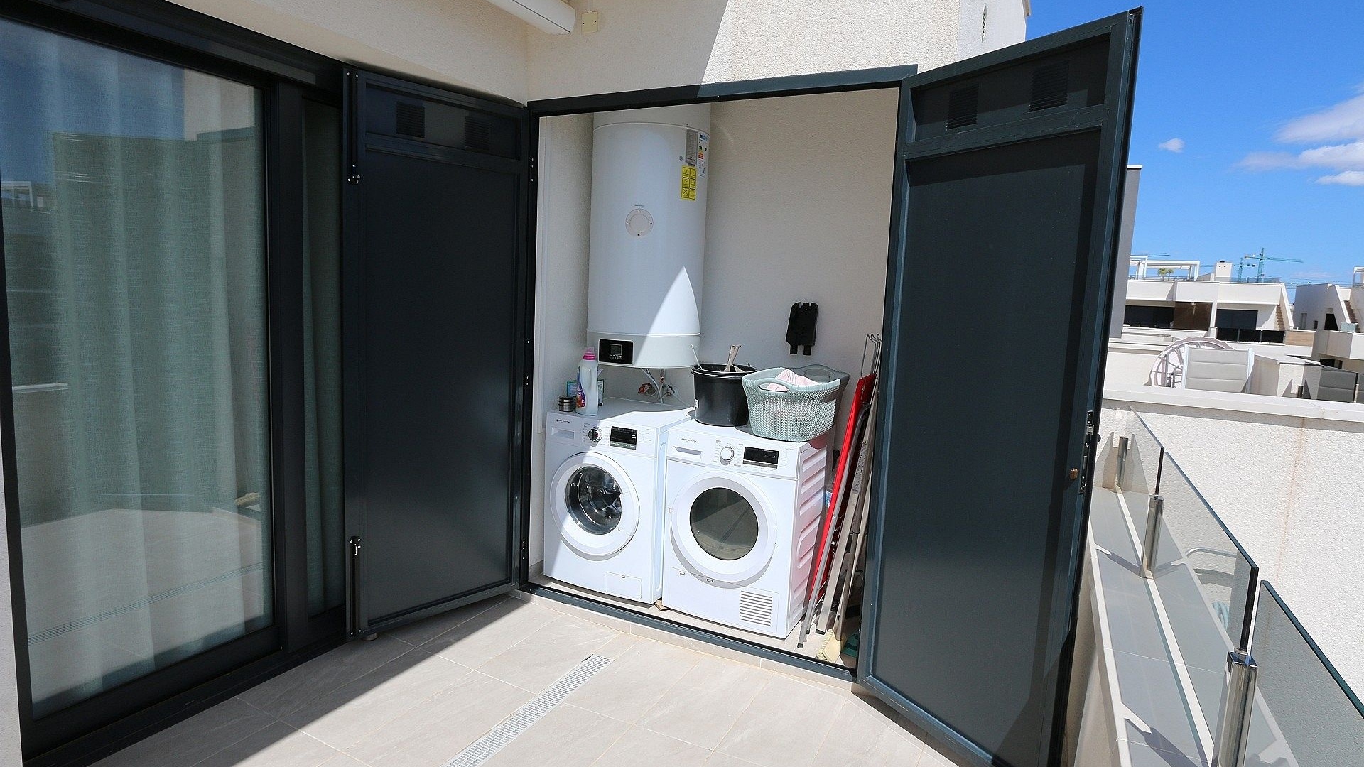 Resale - Apartment - Los Altos - Res. El Amanecer