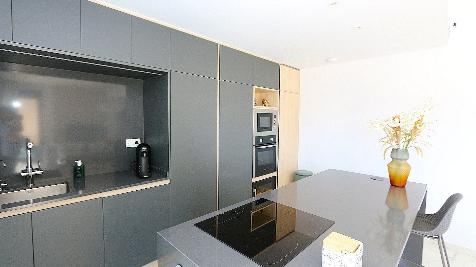 Resale - Apartment - Los Altos - Res. El Amanecer