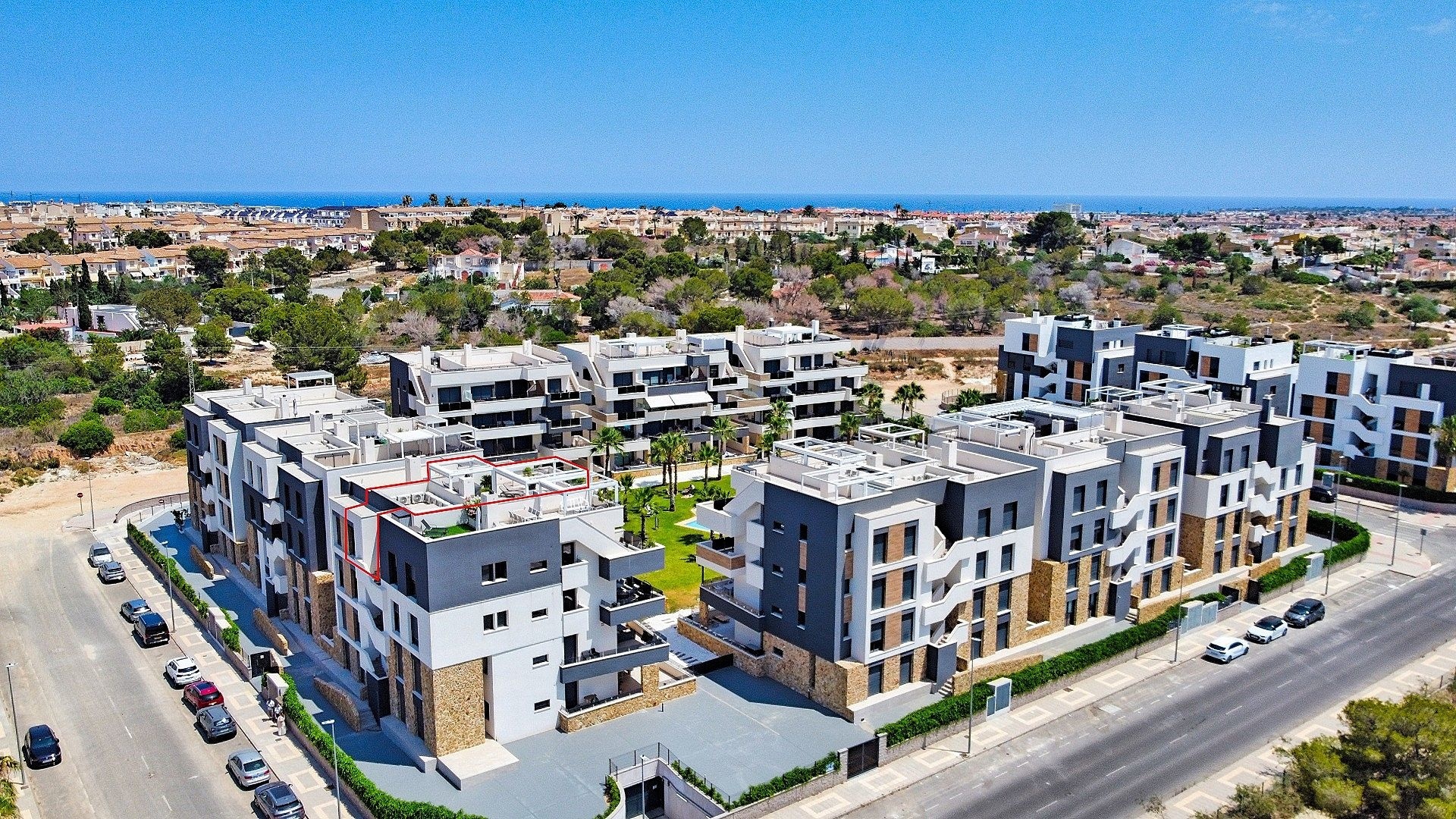 Resale - Apartment - Los Altos - Res. El Amanecer