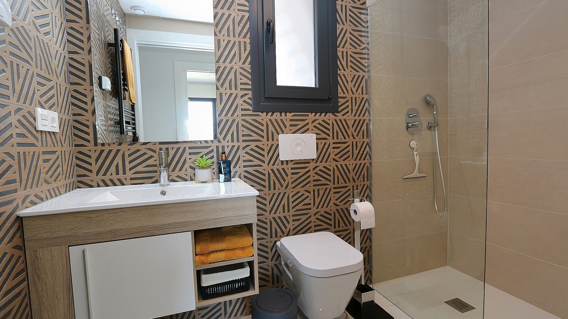 Resale - Apartment - Los Altos - Res. El Amanecer