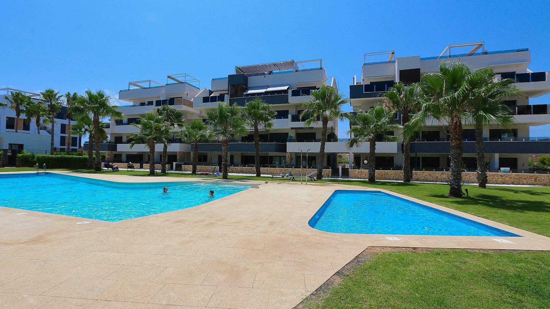 Resale - Apartment - Los Altos - Res. El Amanecer
