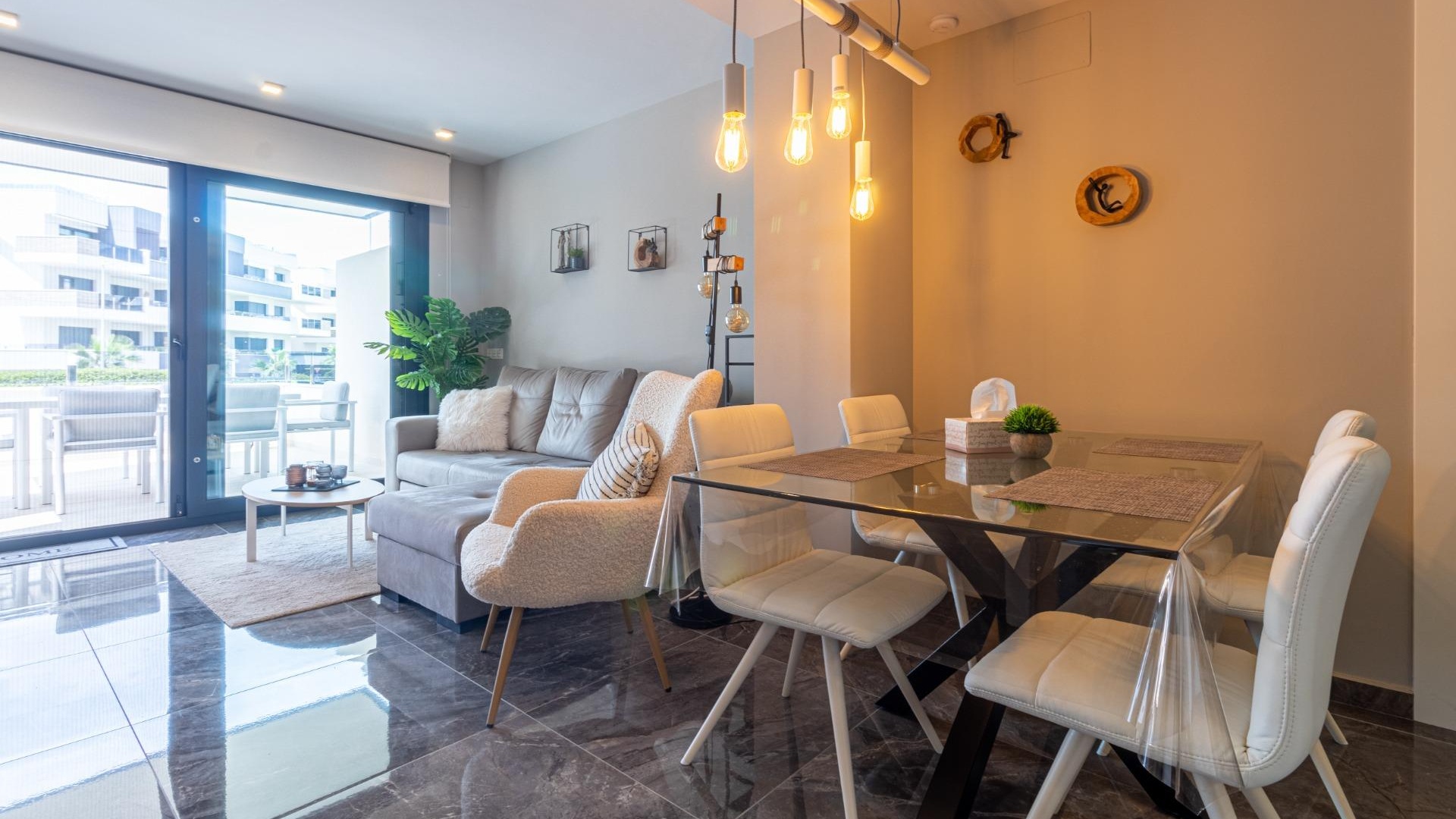 Resale - Apartment - Los Altos - Res. El Amanecer