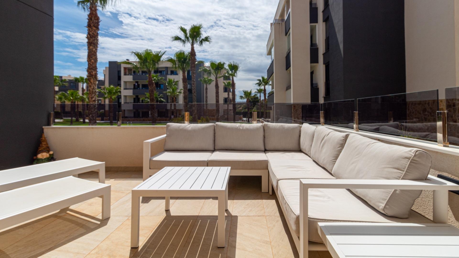 Resale - Apartment - Los Altos - Res. El Amanecer