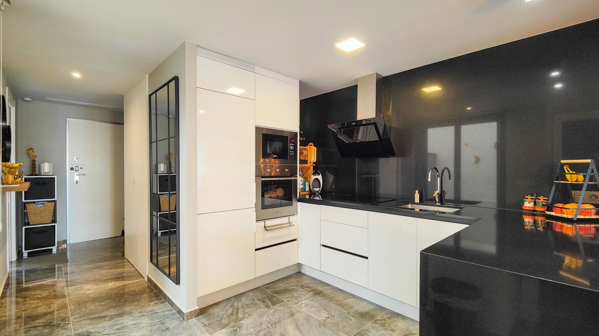 Resale - Apartment - Los Altos - Res. El Amanecer