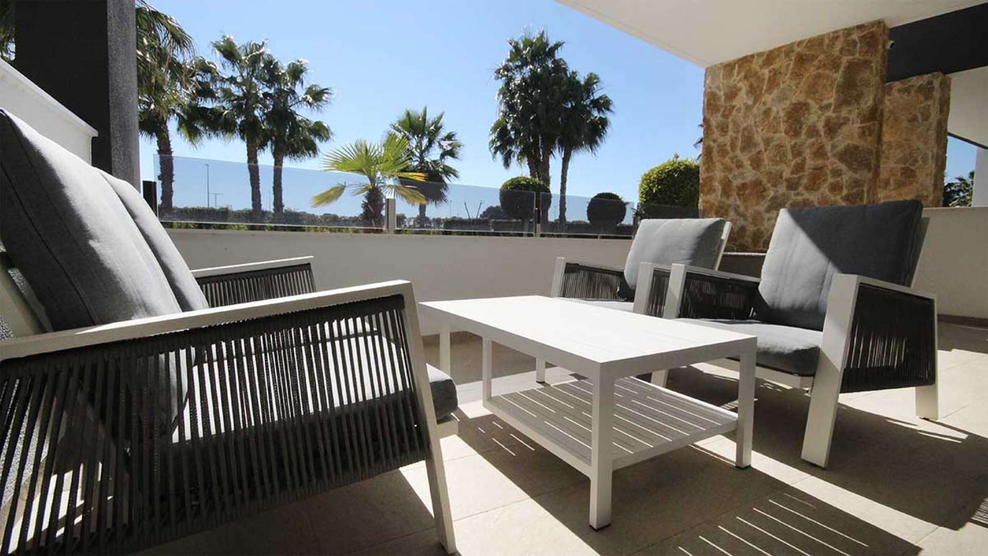 Resale - Apartment - Los Altos - Res. El Amanecer