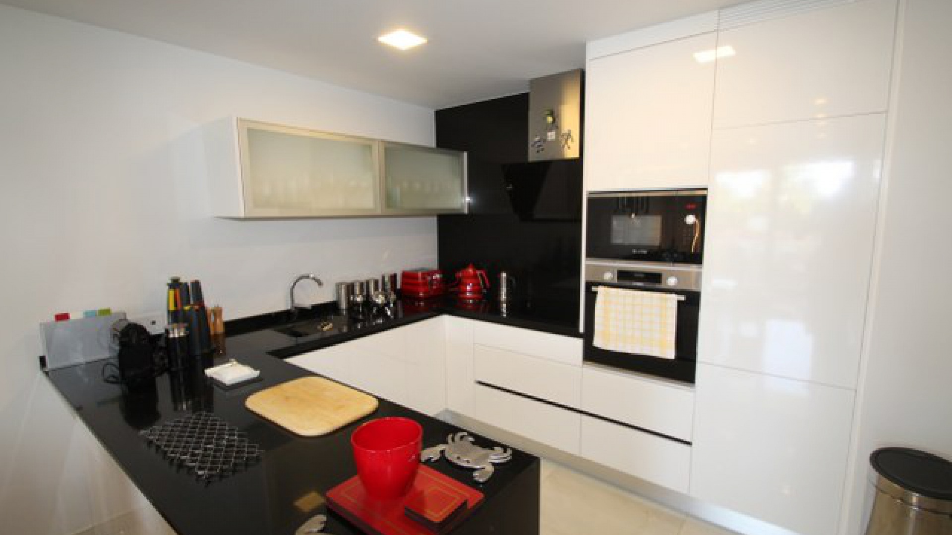 Resale - Apartment - Los Altos - Res. El Amanecer