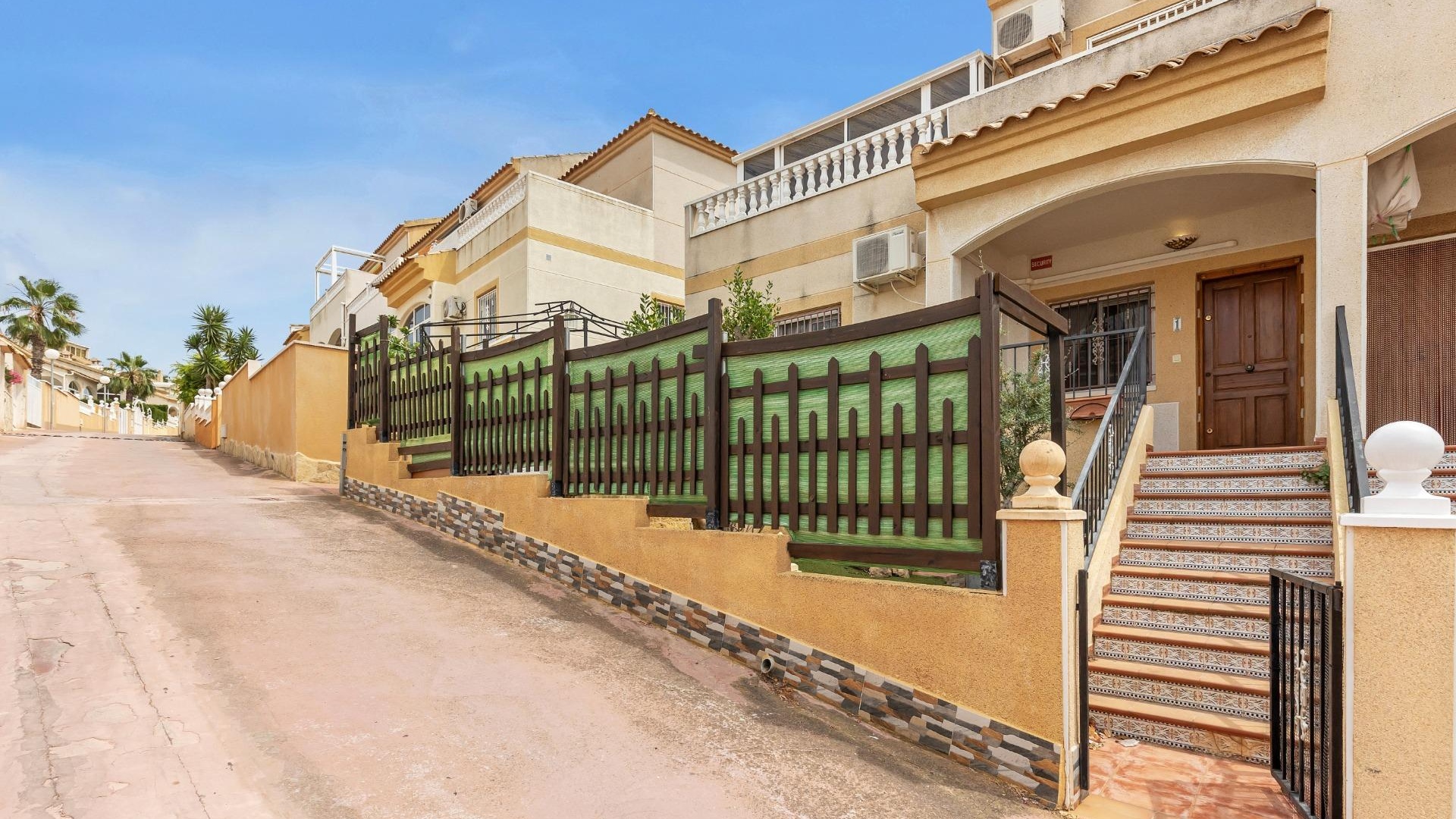 Resale - Apartment - Los Altos