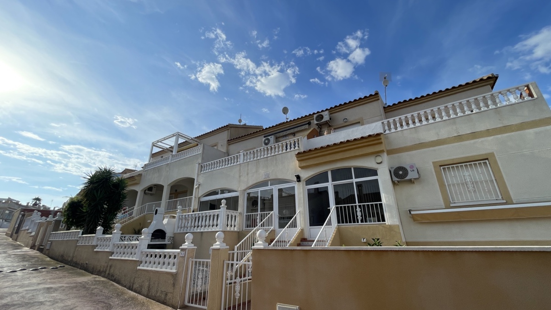 Resale - Apartment - Los Altos