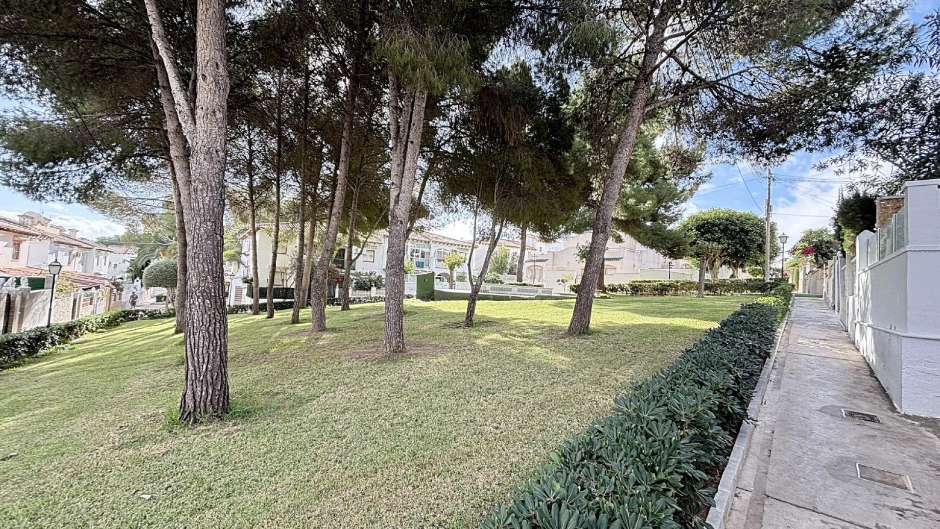 Resale - Apartment - Los Balcones - lago jardin
