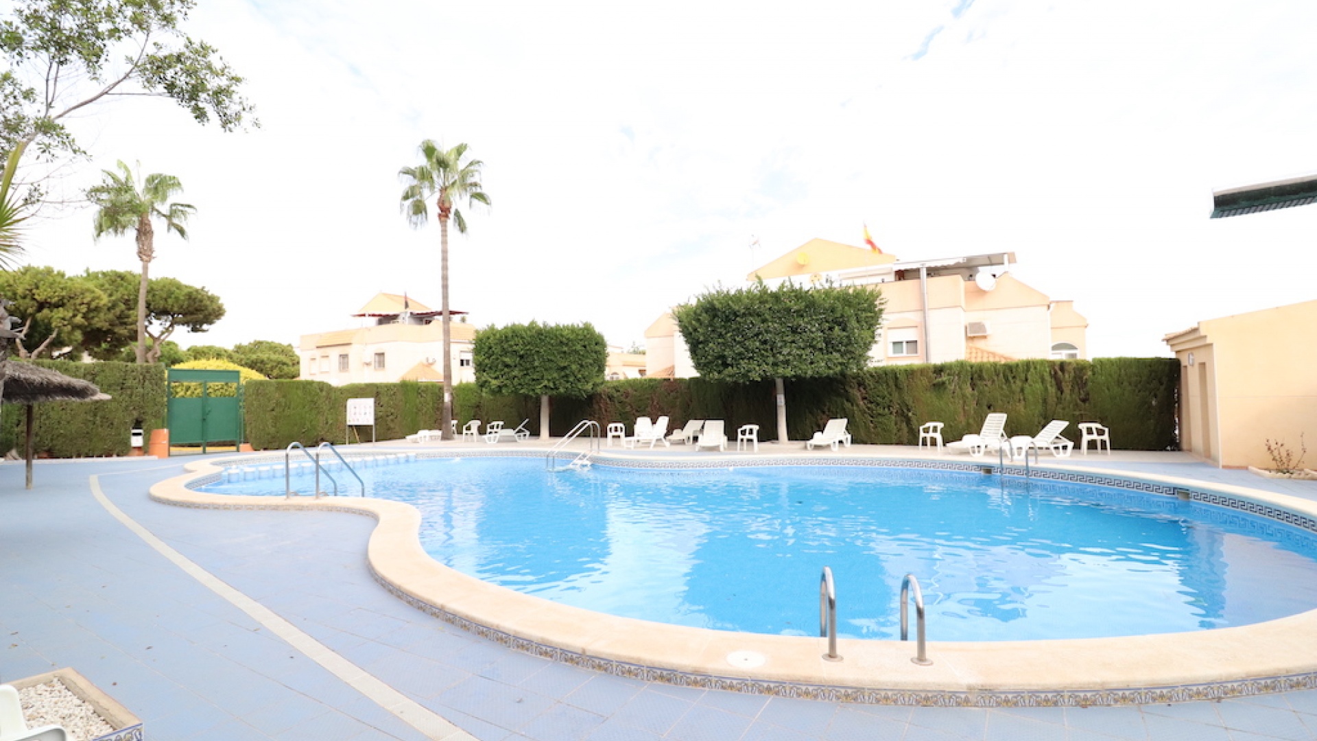 Resale - Apartment - Los Balcones - lago sol