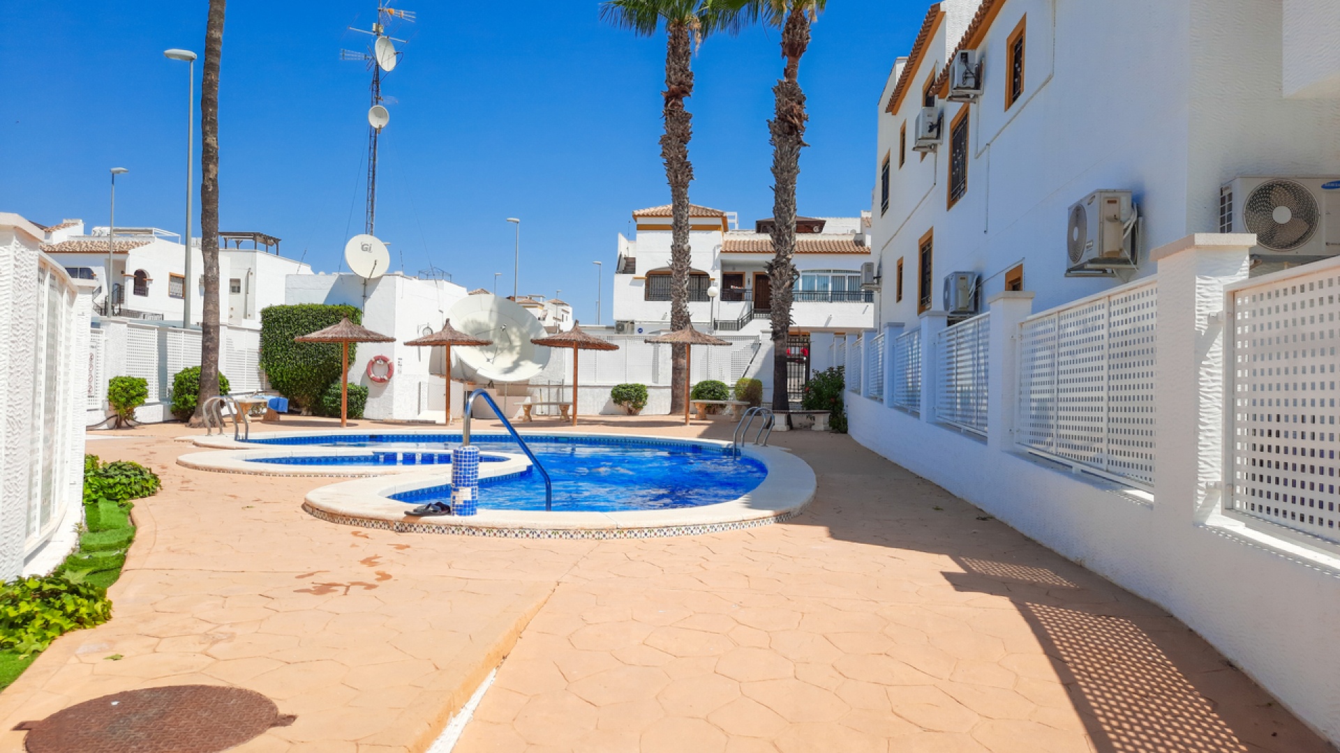 Resale - Apartment - Los Montesinos - entre naranjos