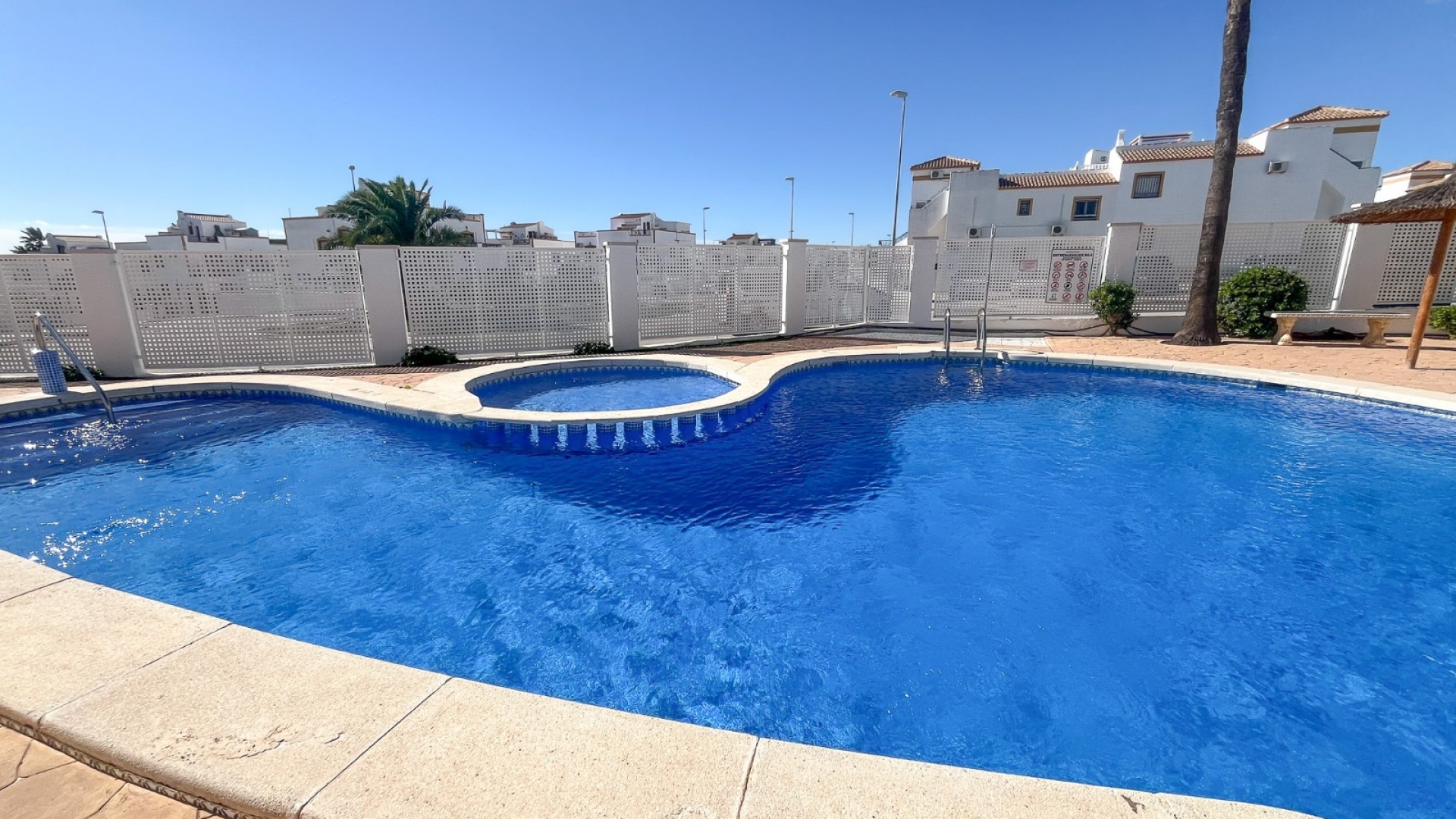 Resale - Apartment - Los Montesinos - entre naranjos