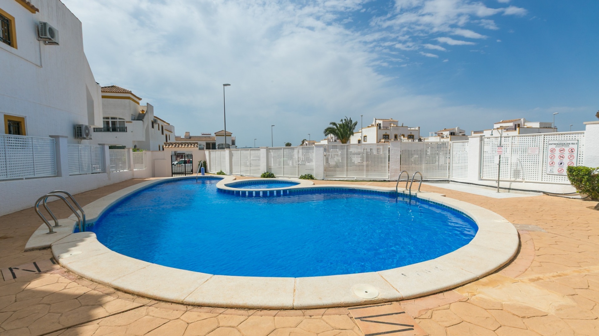 Resale - Apartment - Los Montesinos - entre naranjos