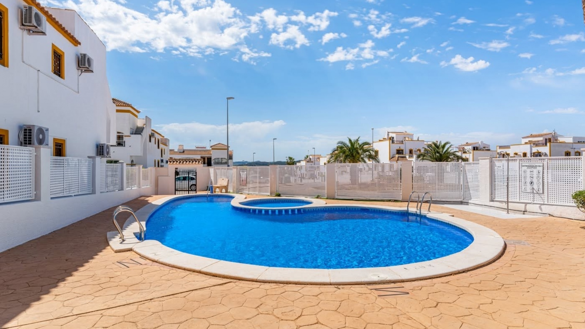Resale - Apartment - Los Montesinos - entre naranjos