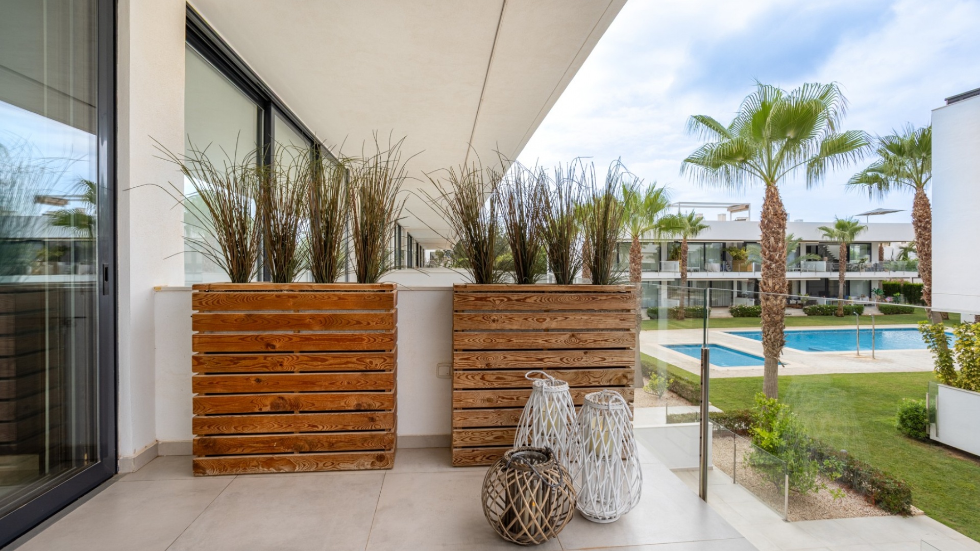 Resale - Apartment - Mar de Cristal