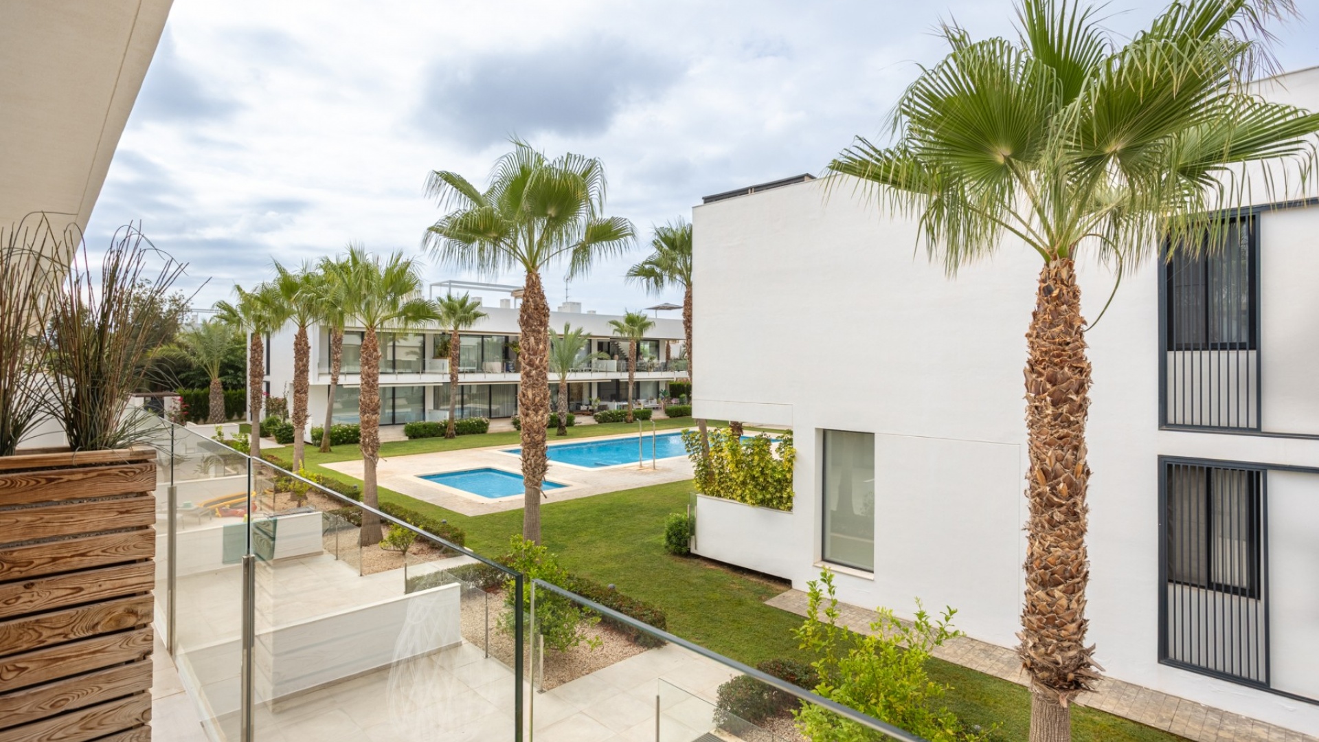 Resale - Apartment - Mar de Cristal