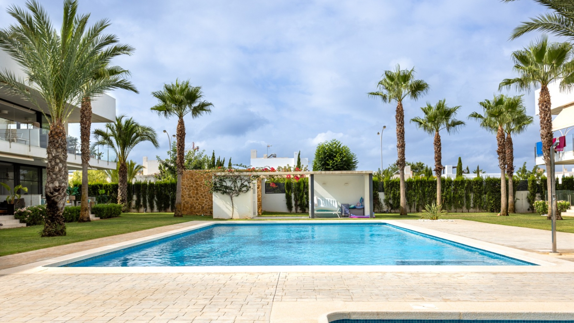 Resale - Apartment - Mar de Cristal