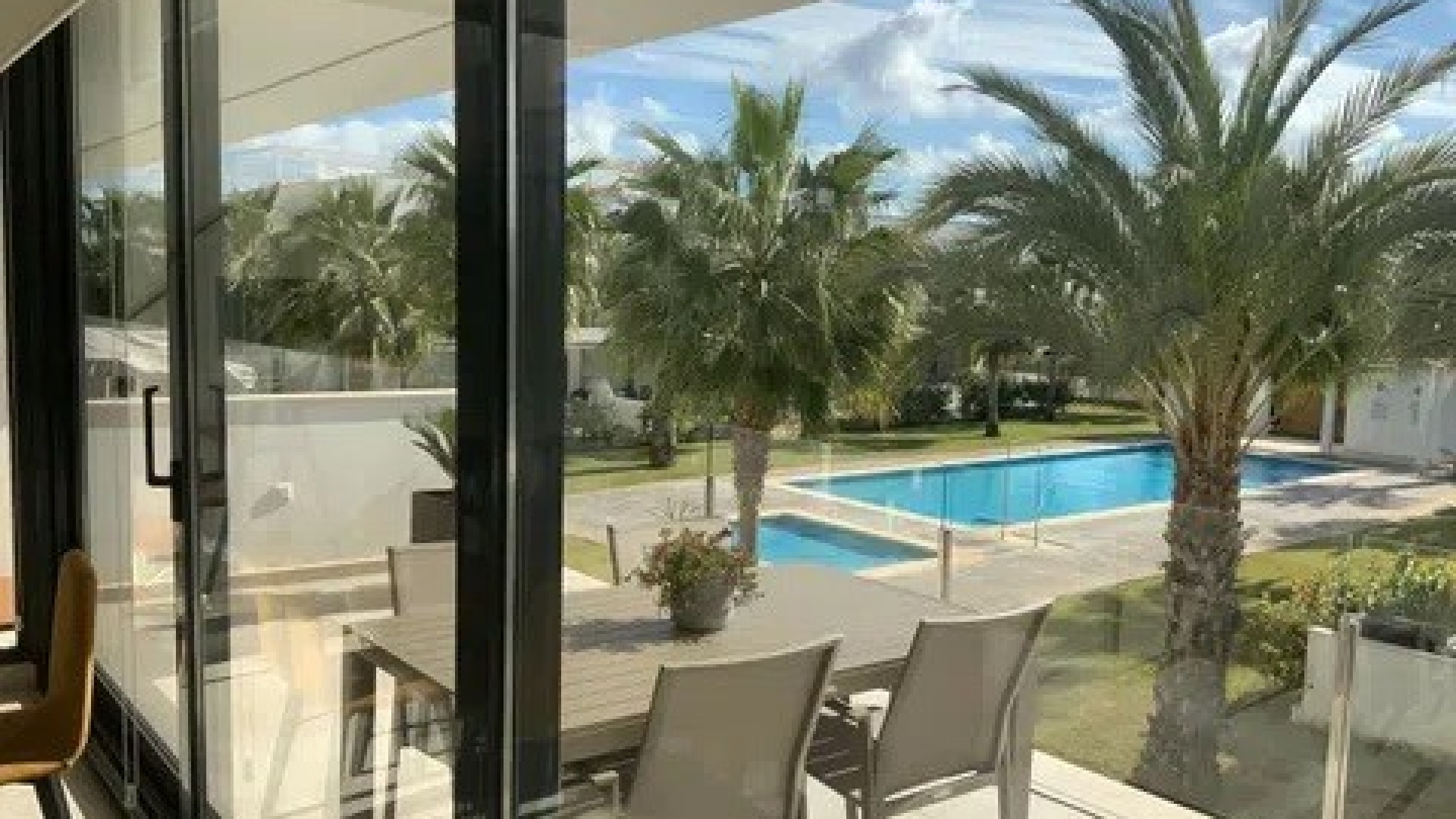 Resale - Apartment - Mar de Cristal