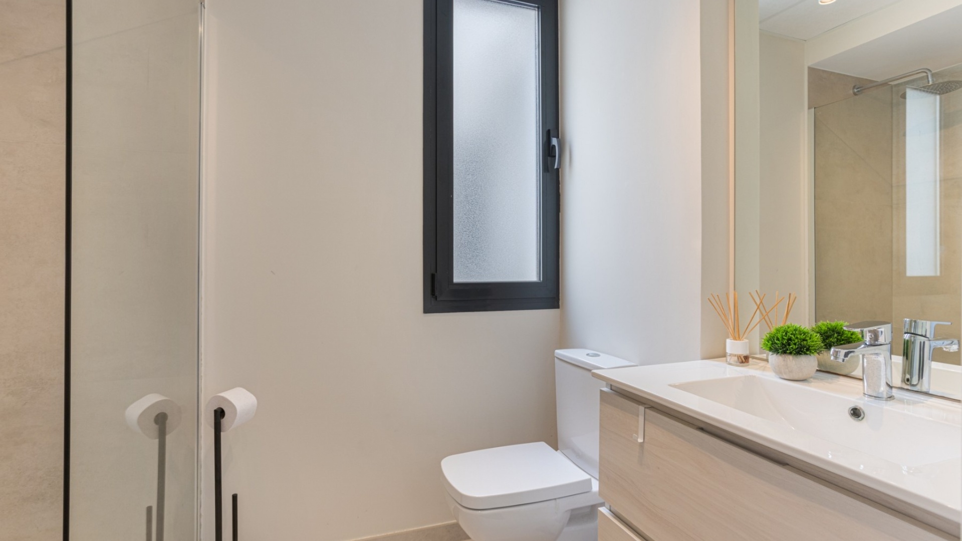 Resale - Apartment - Mar de Cristal
