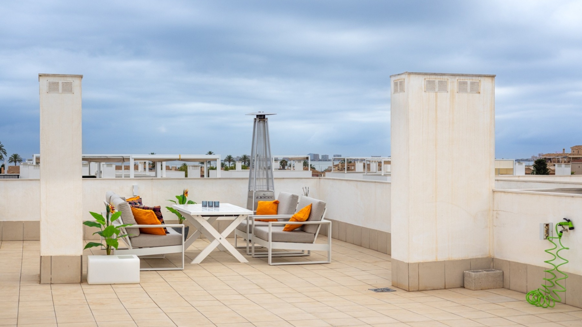 Resale - Apartment - Mar de Cristal