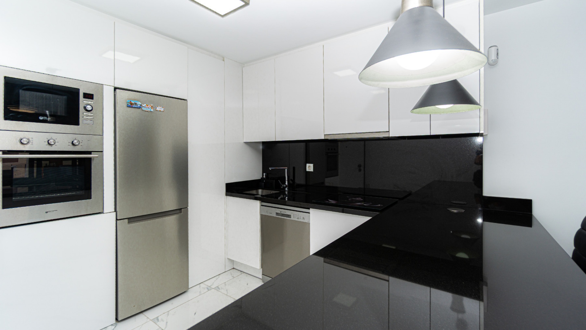 Resale - Apartment - Mil Palmeras - Beachside Mil Palmeras