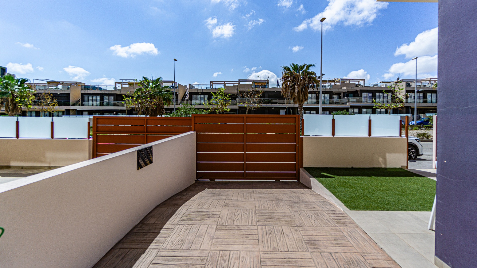 Resale - Apartment - Mil Palmeras - Beachside Mil Palmeras