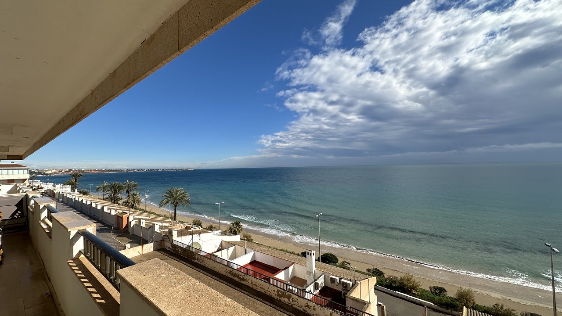 Resale - Apartment - Mil Palmeras - Beachside Mil Palmeras
