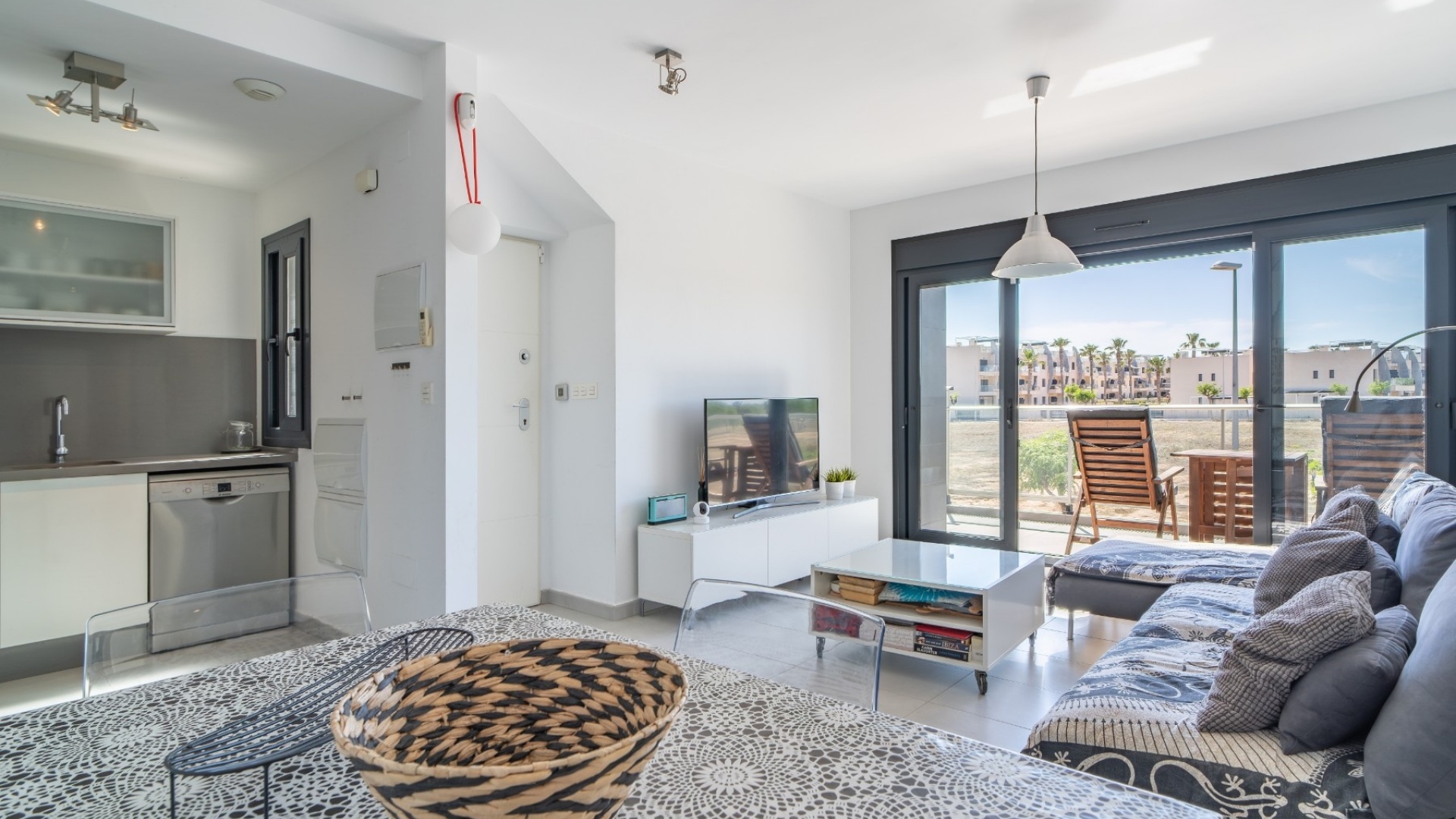 Resale - Apartment - Mil Palmeras - Beachside Mil Palmeras