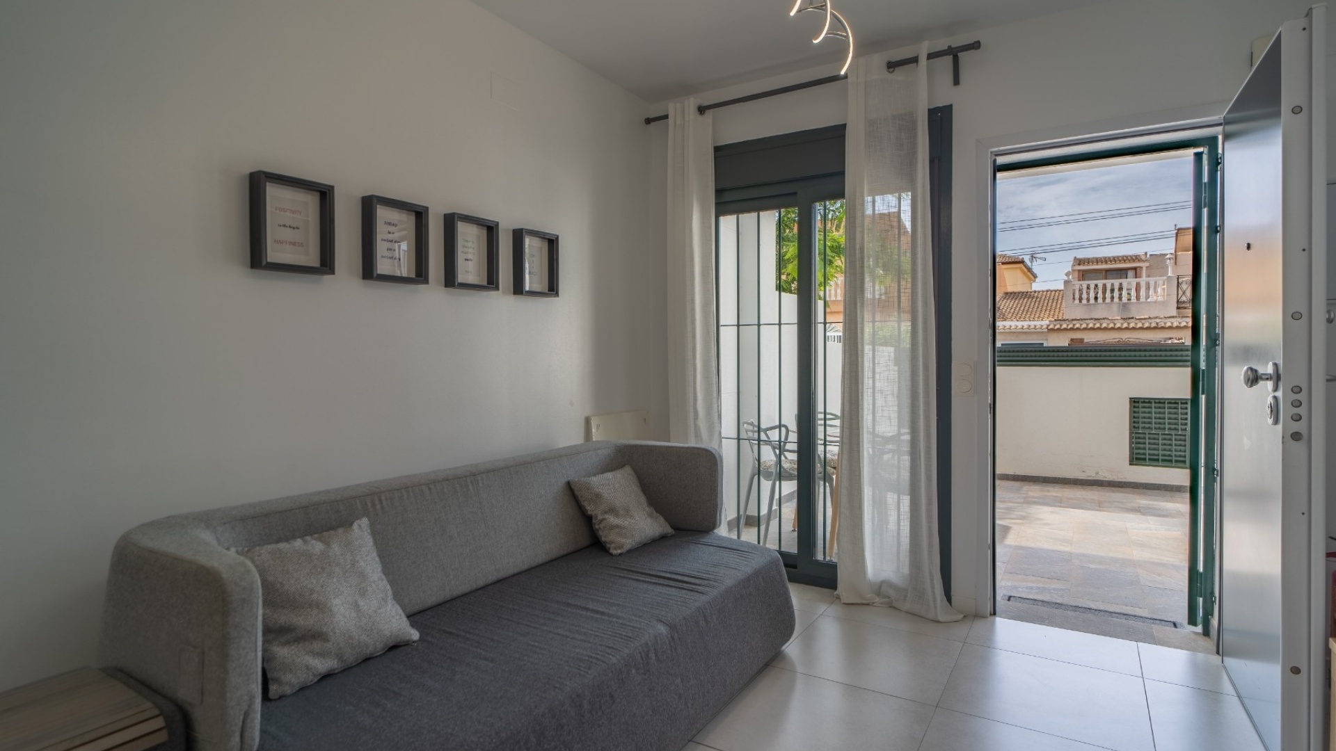 Resale - Apartment - Mil Palmeras - Beachside Mil Palmeras