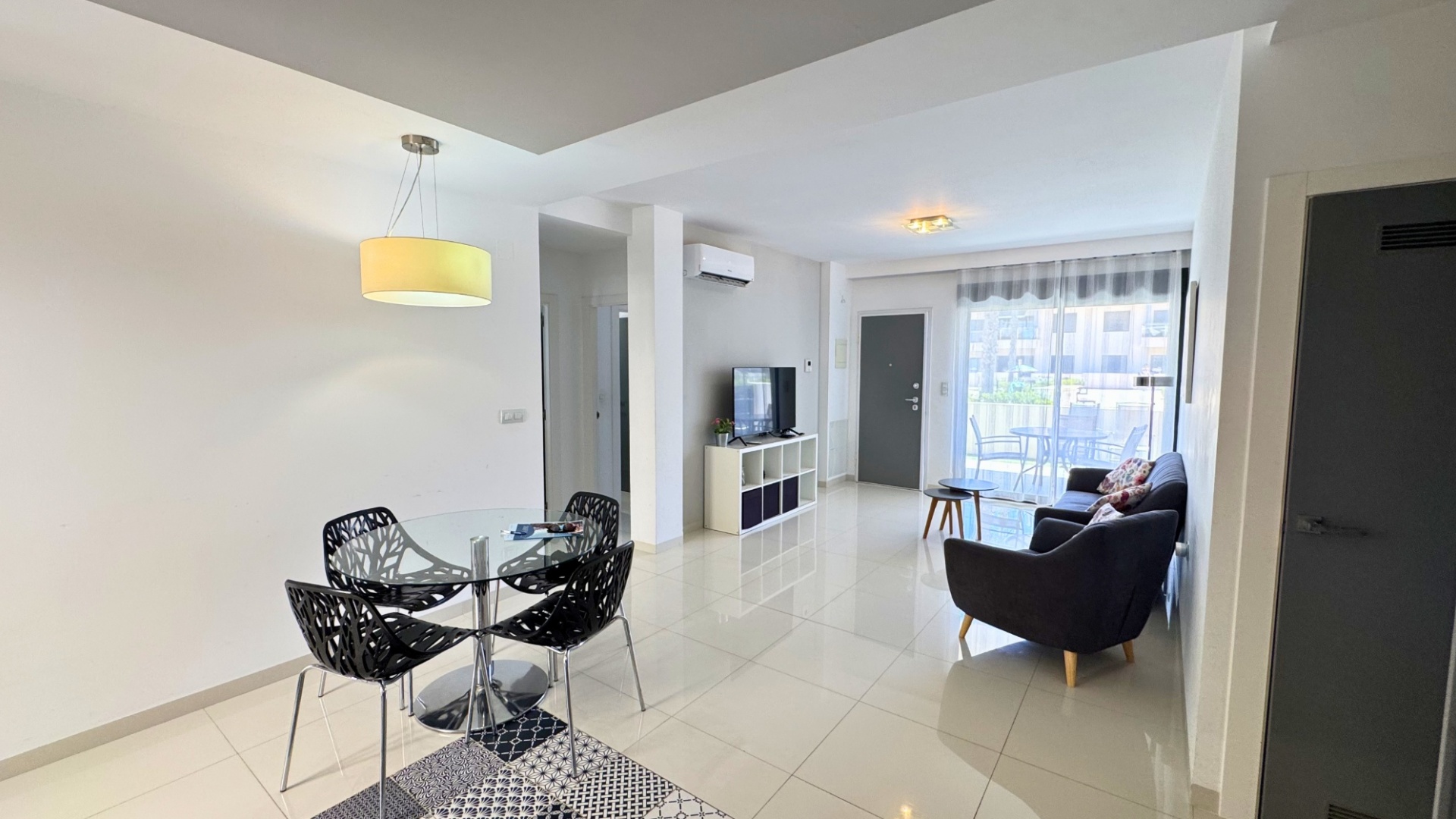 Resale - Apartment - Mil Palmeras - playa elisa bay