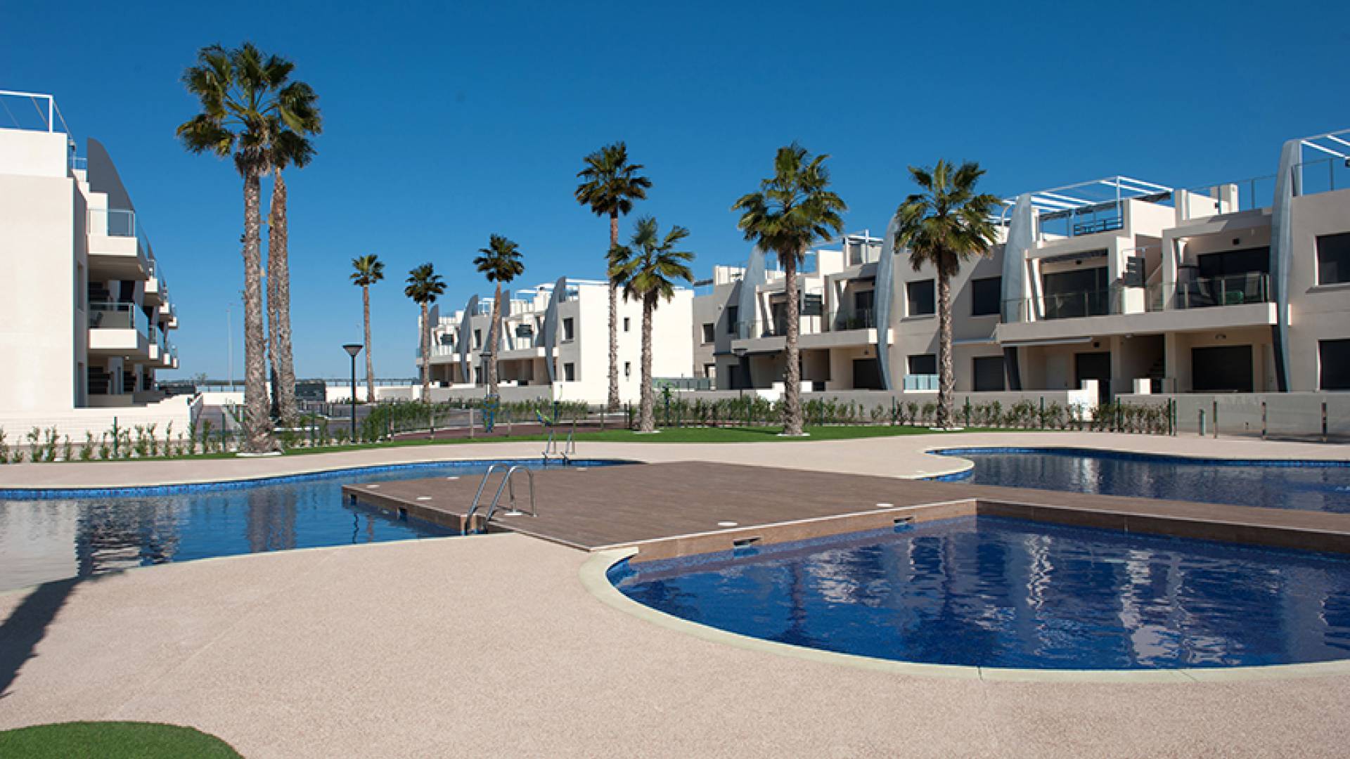 Resale - Apartment - Mil Palmeras - playa elisa bay