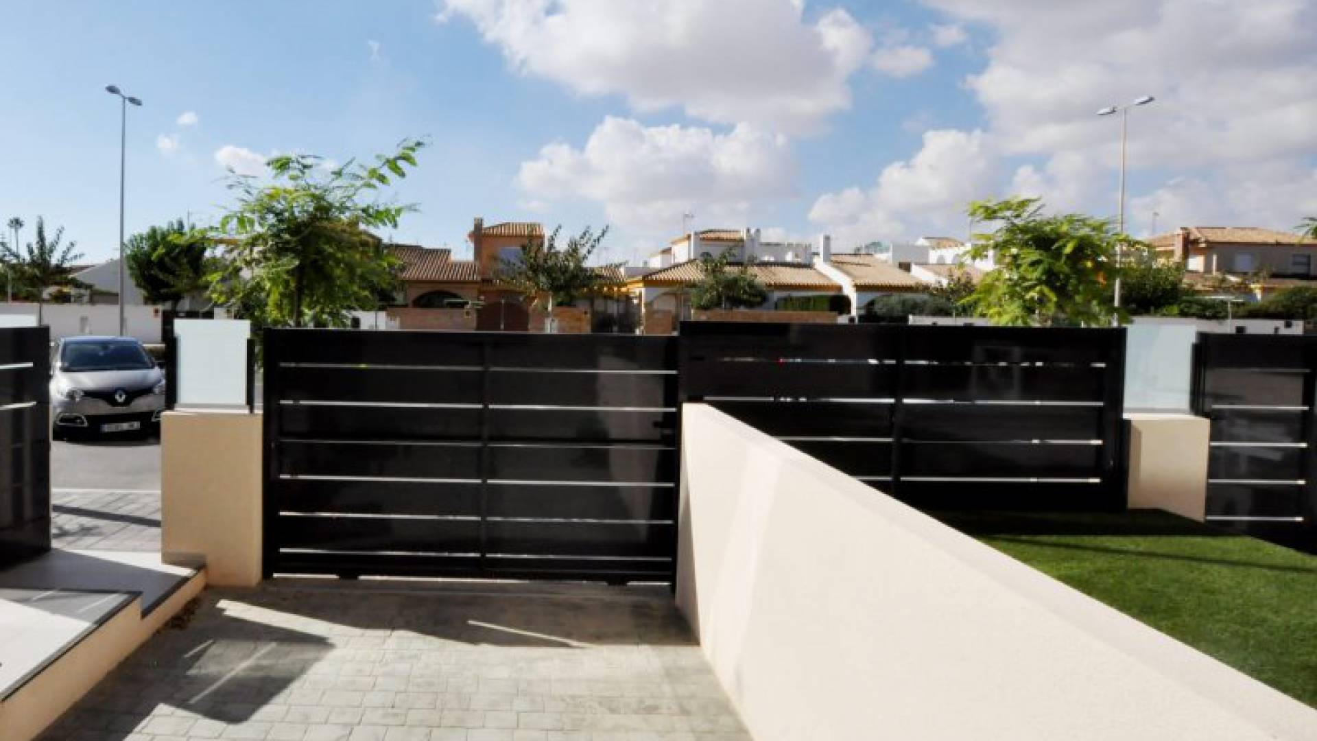 Resale - Apartment - Mil Palmeras - playa elisa bay