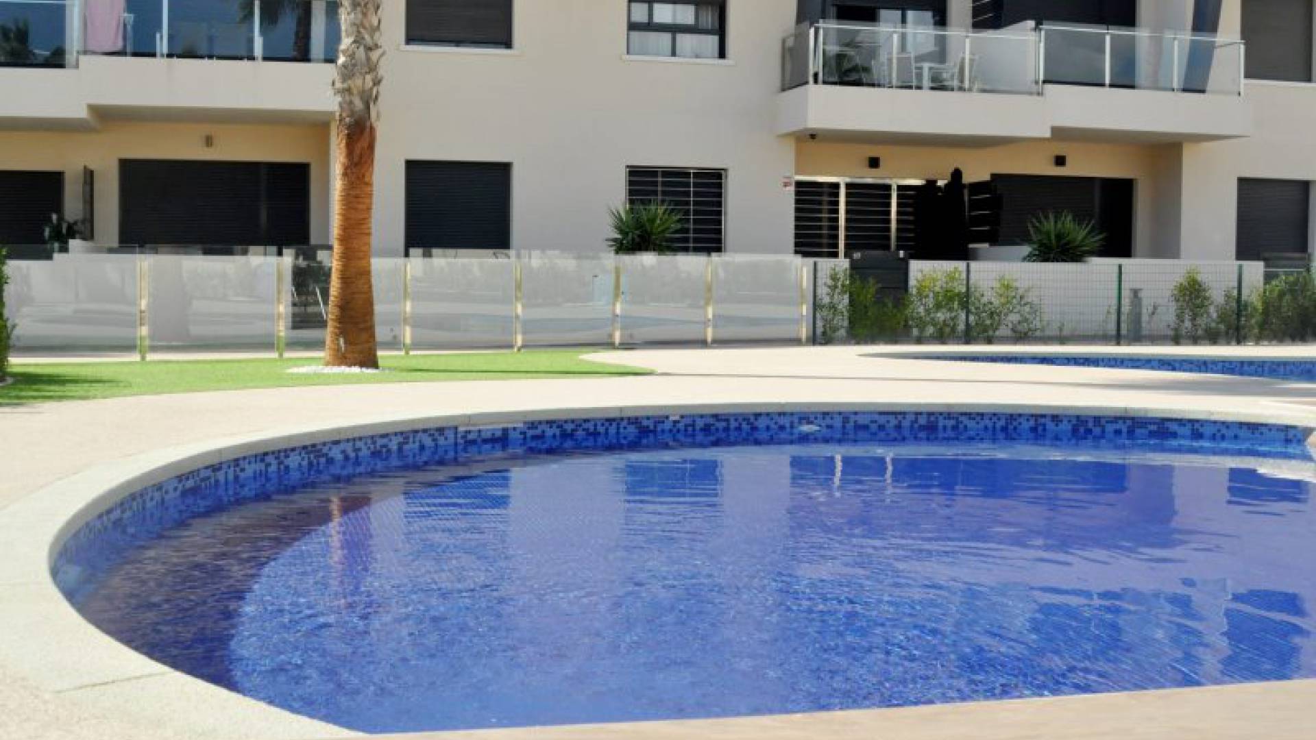 Resale - Apartment - Mil Palmeras - playa elisa bay