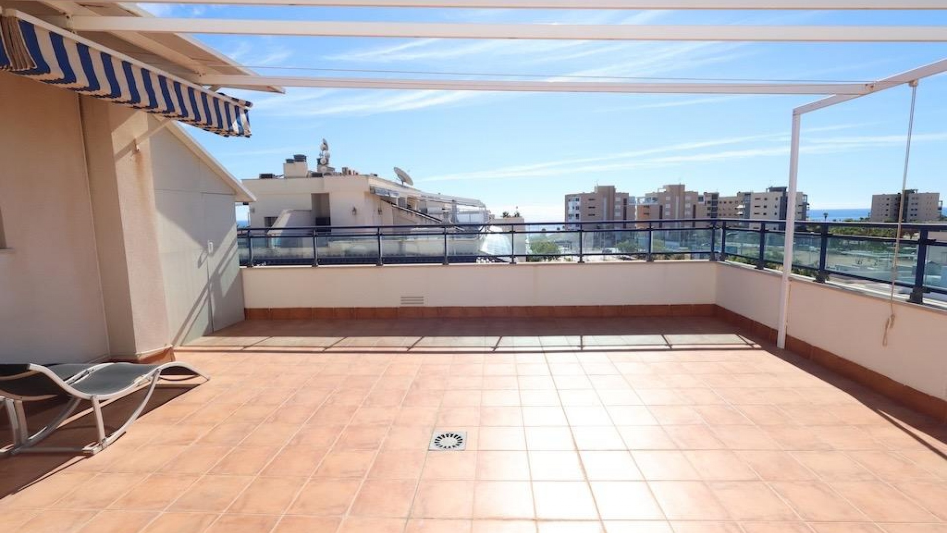 Resale - Apartment - Mil Palmeras - riomar