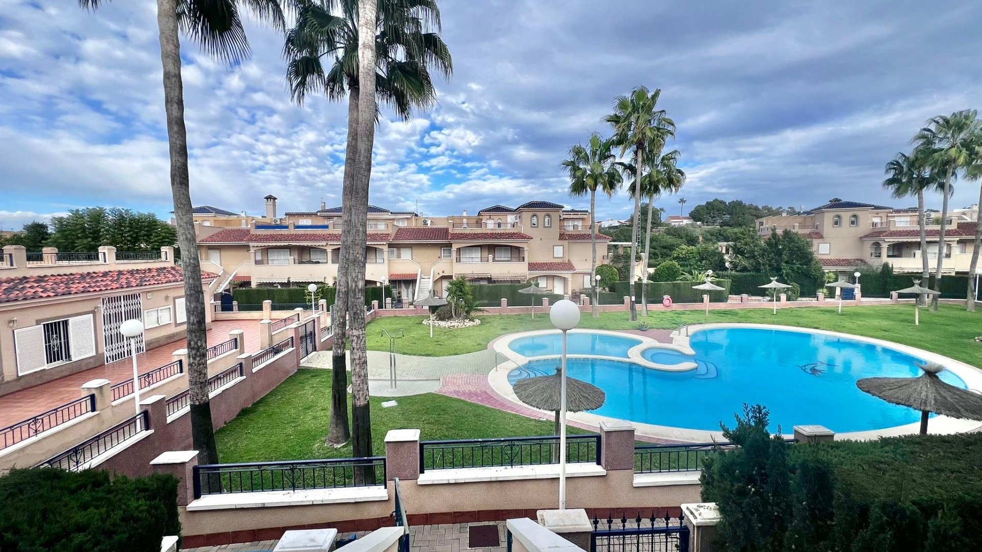 Resale - Apartment - Mil Palmeras - riomar